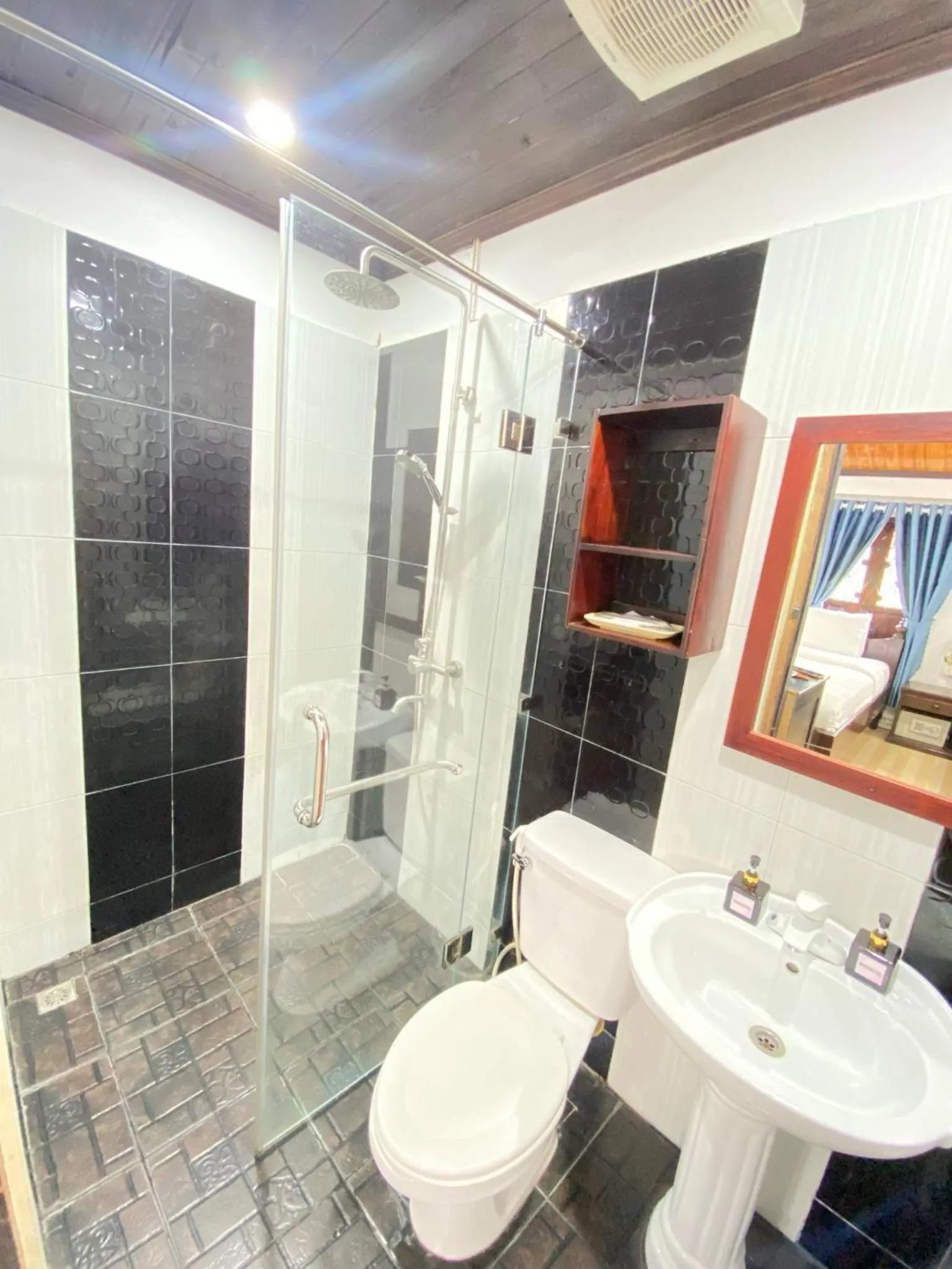 Singharat Boutique House