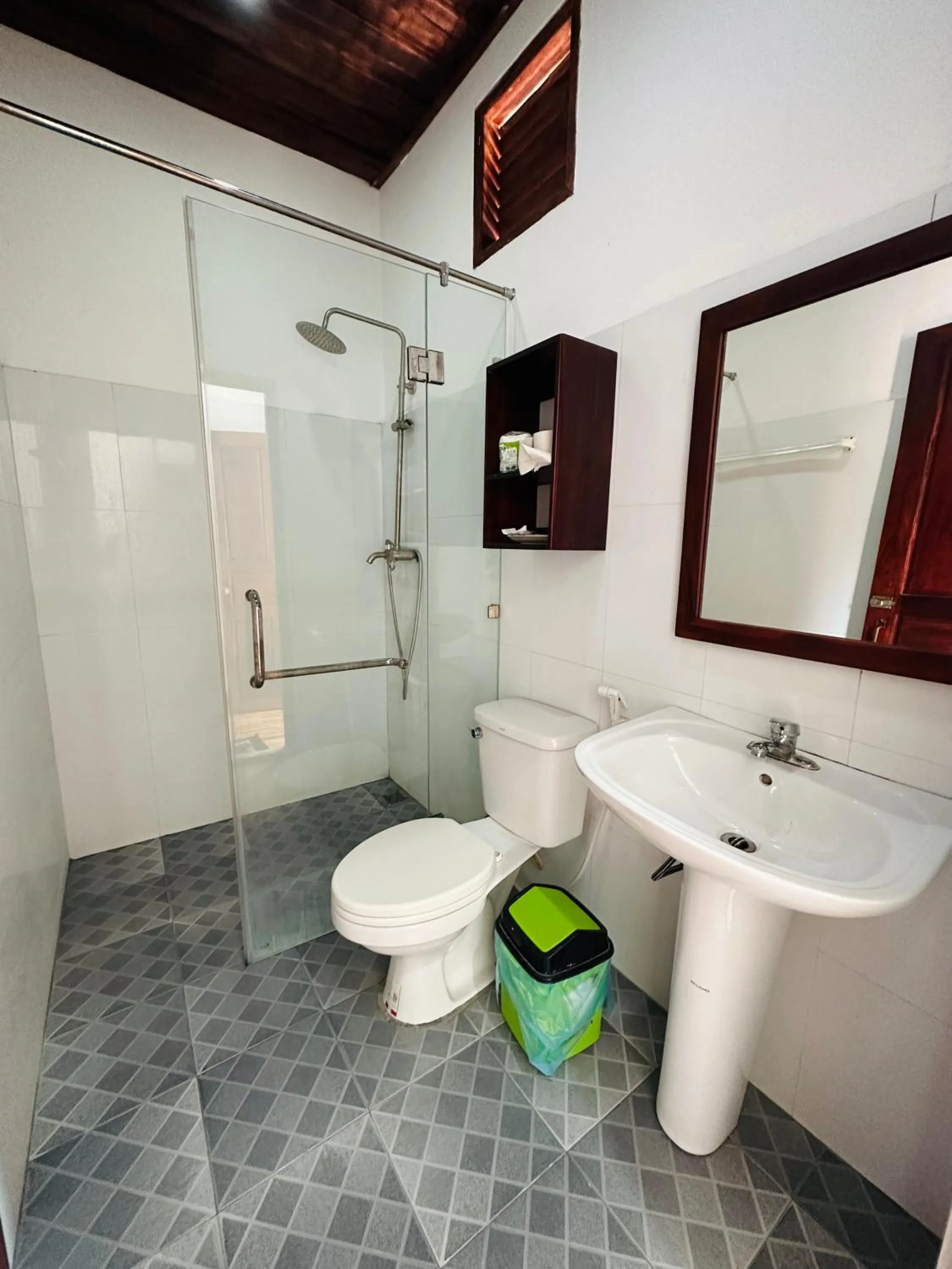 Toilet in Singharat Boutique House