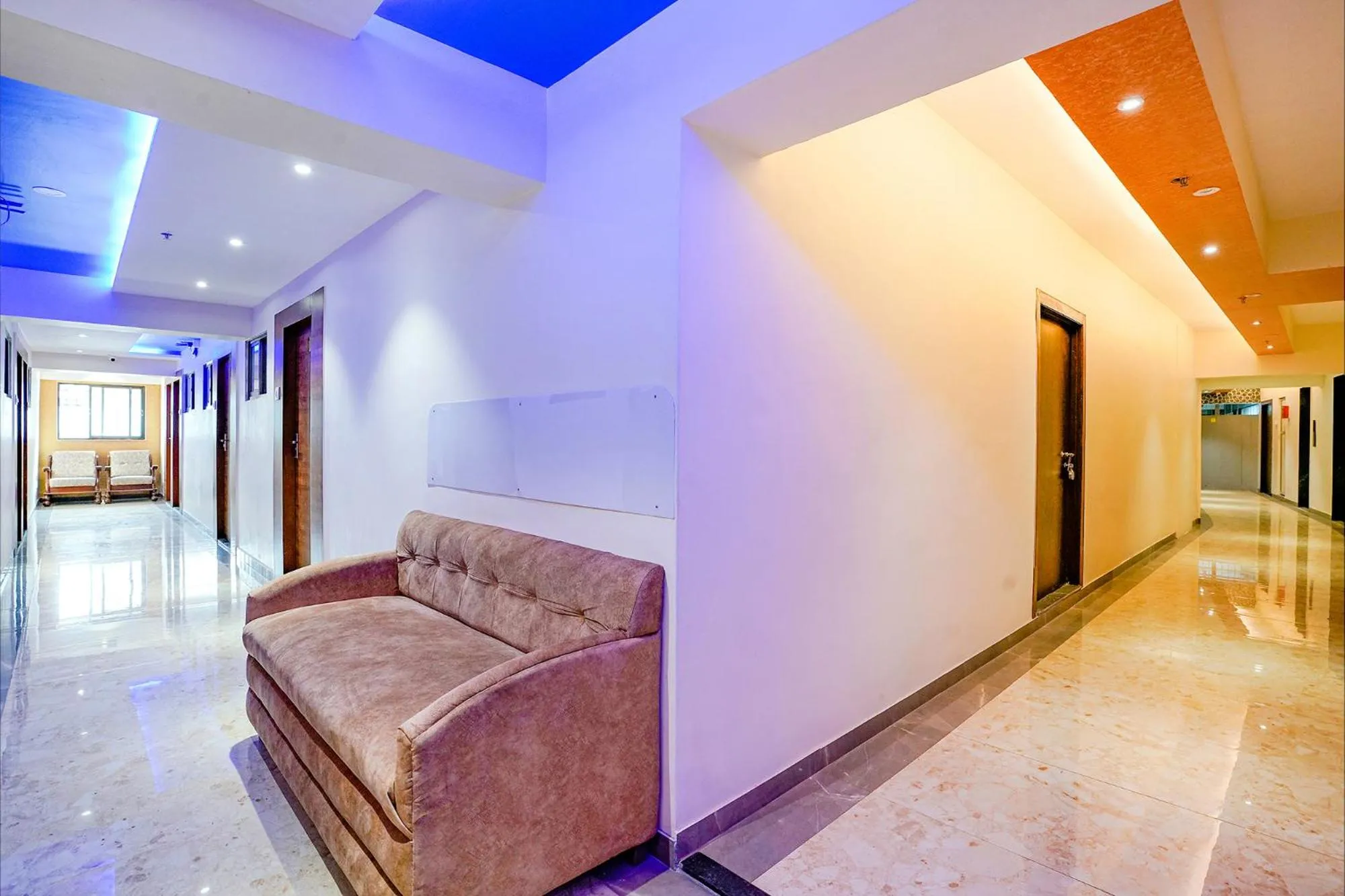 Lobby or reception in FabExpress Alive - Nr Juhu Beach