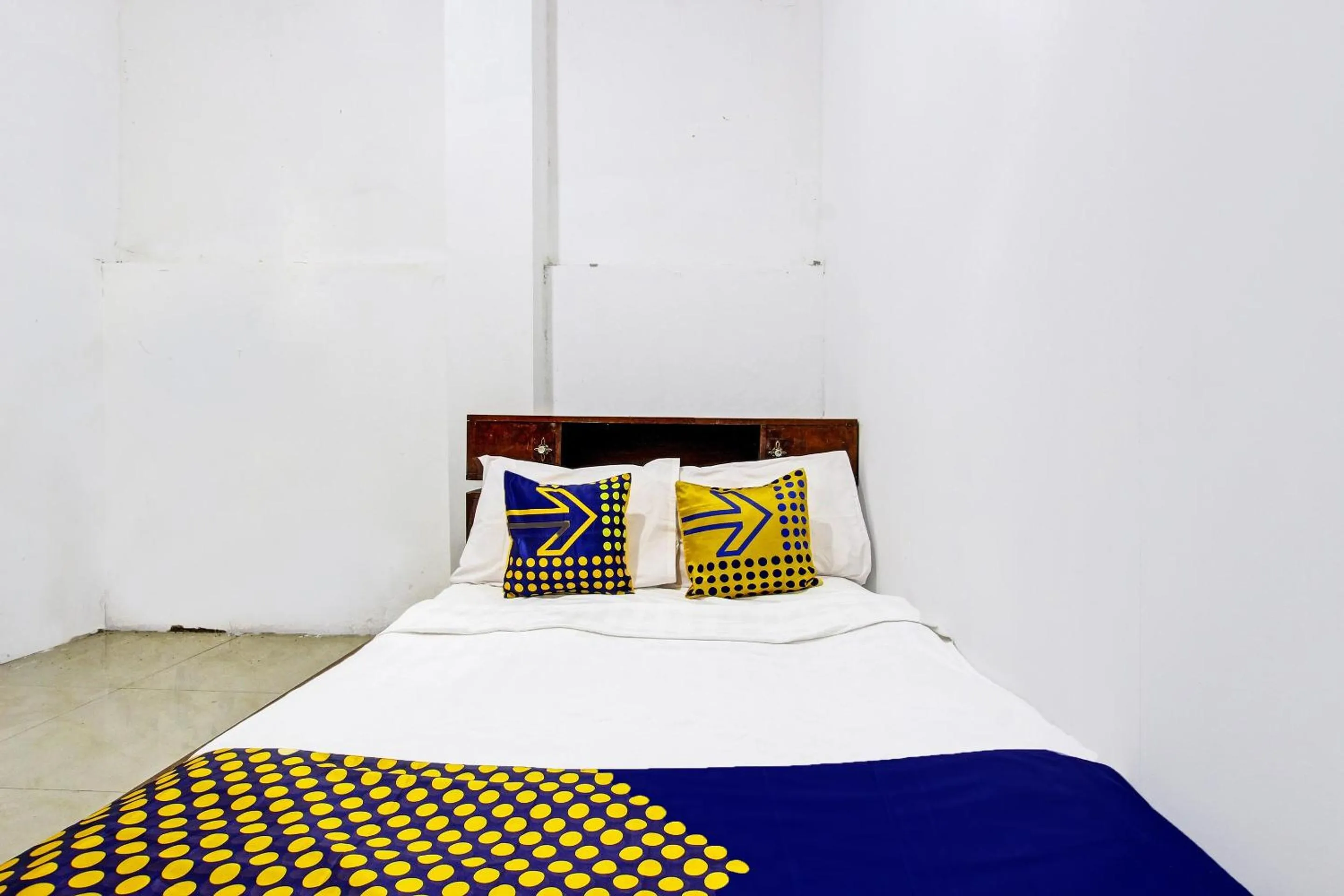 Bedroom, Bed in Hotel O Adinda Kost