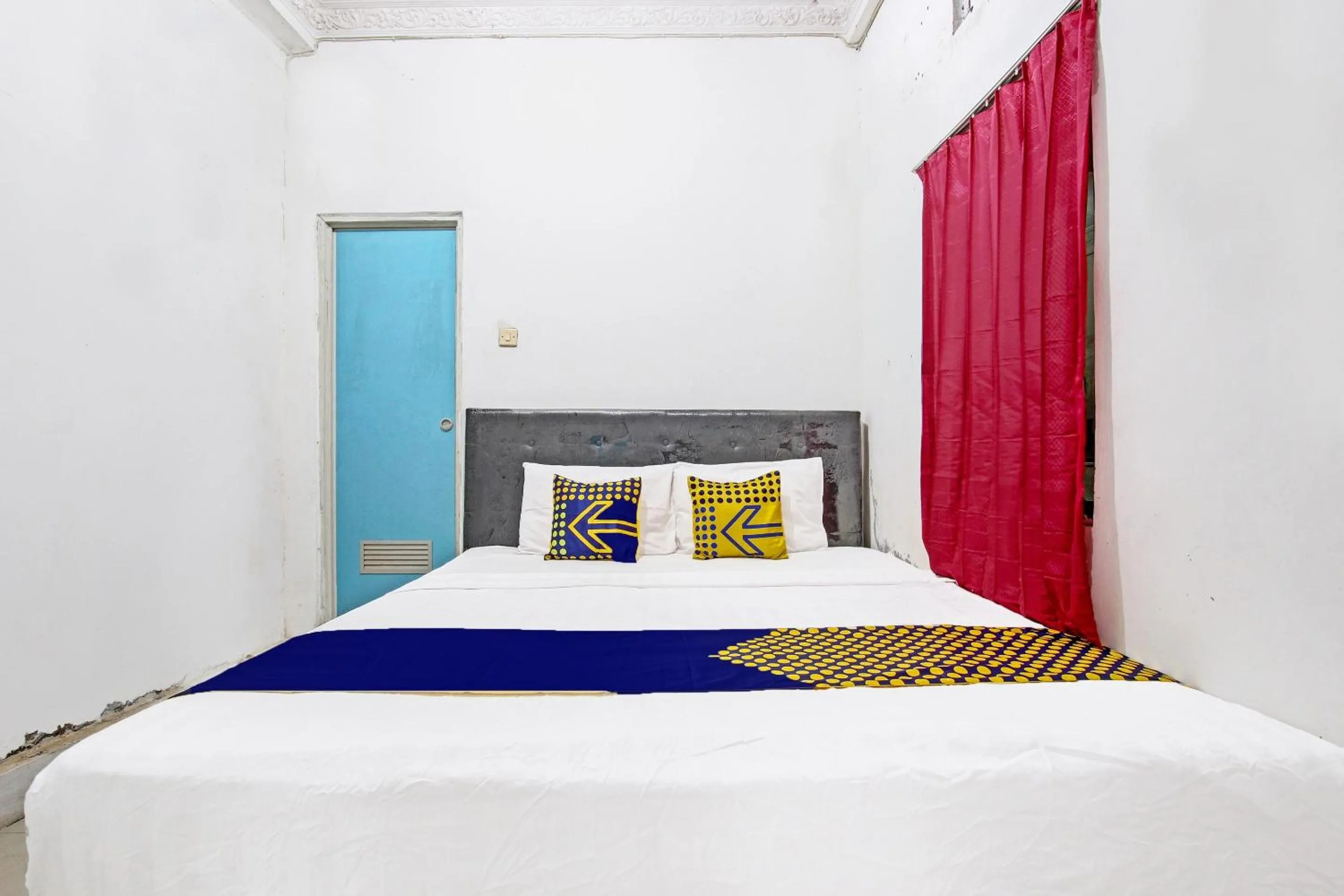 Bedroom, Bed in Hotel O Adinda Kost