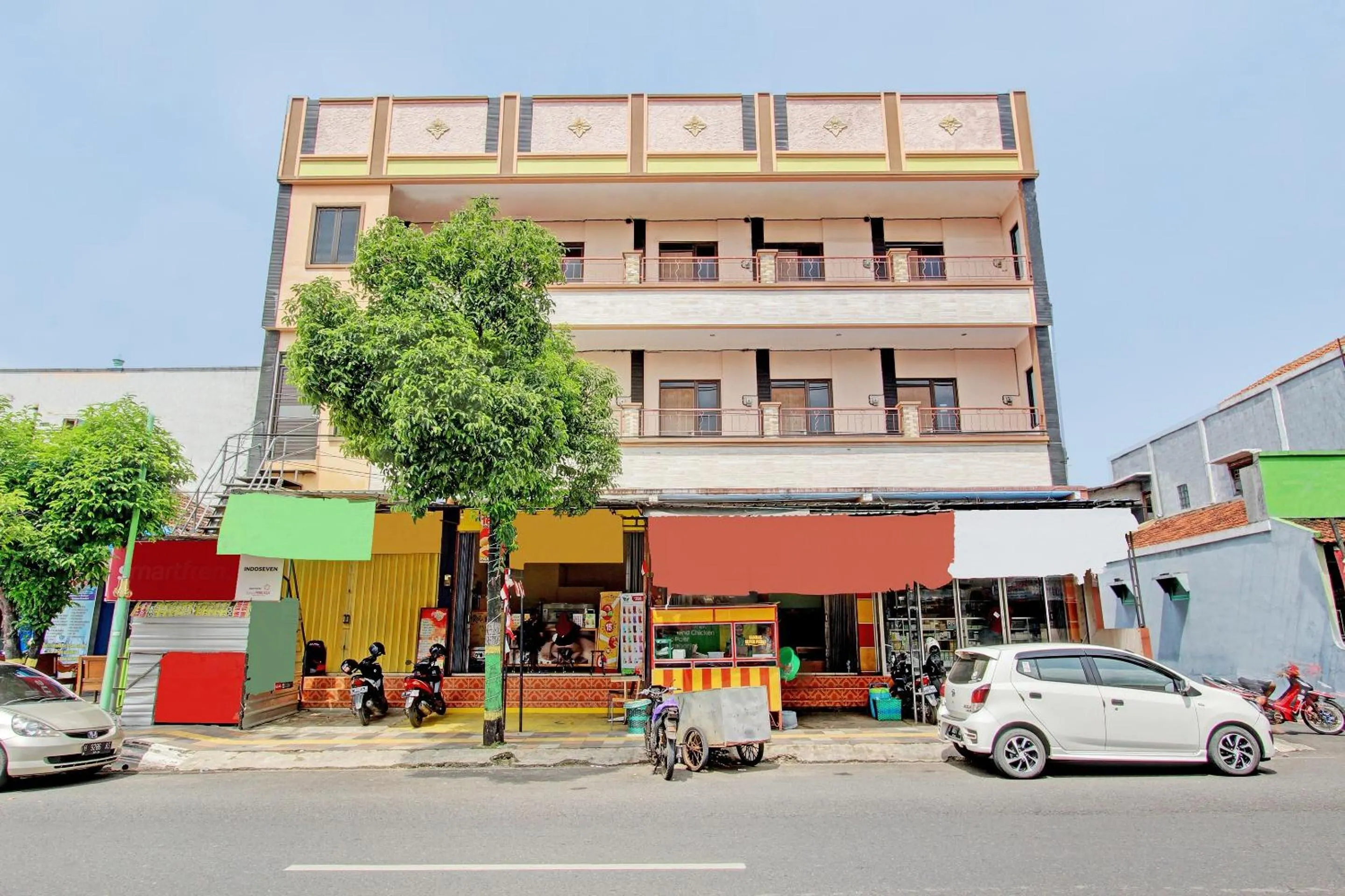 Facade/entrance in Hotel O Kristin Homestay