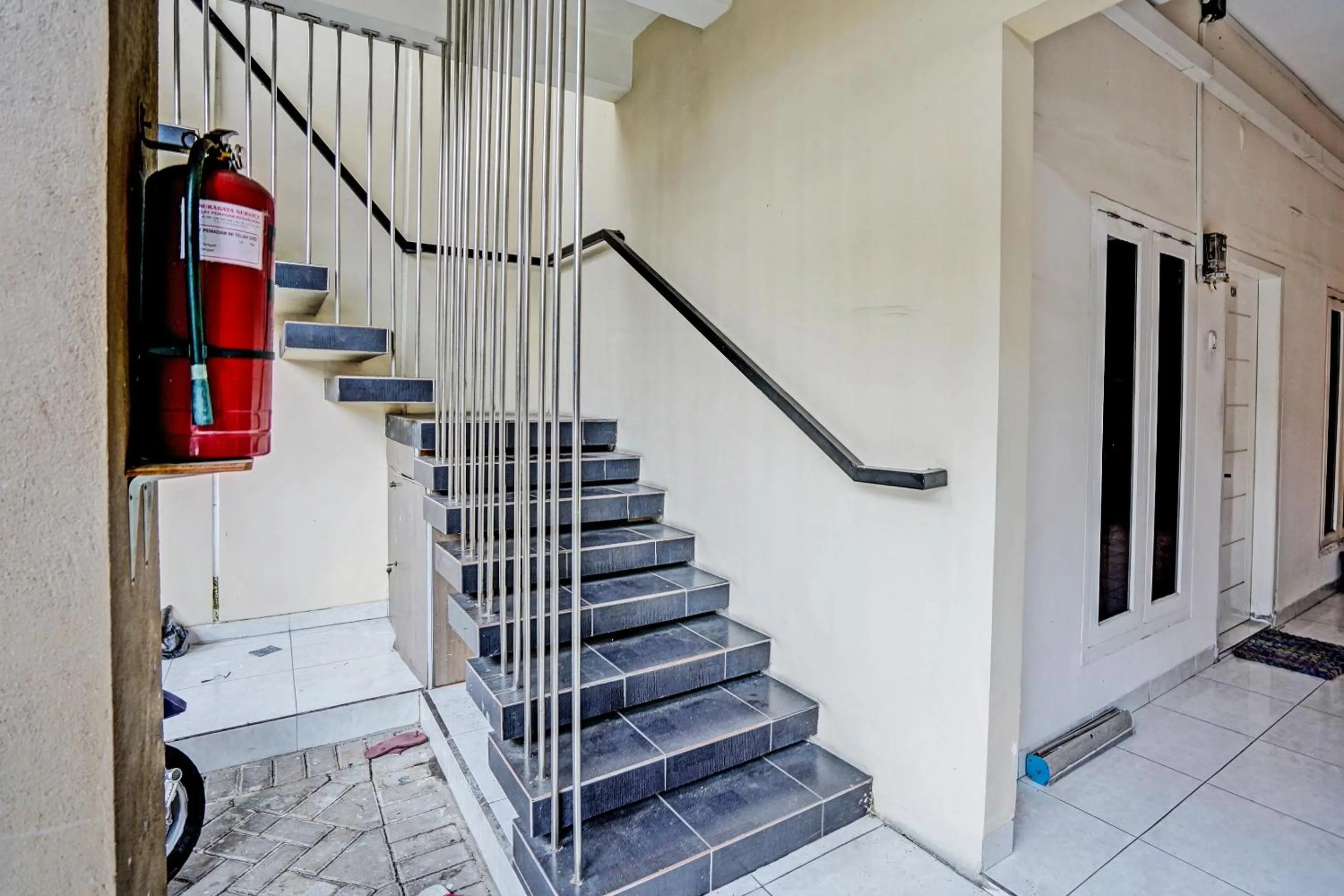 Lobby or reception in OYO Life 92190 Arya Guest House