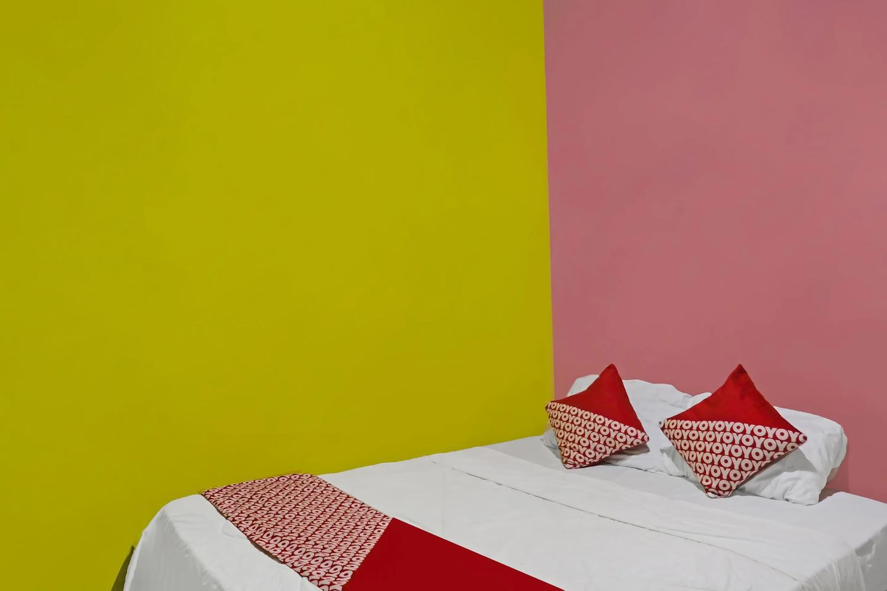 Bedroom, Bed in Hotel O Pelangi House 789 Syariah