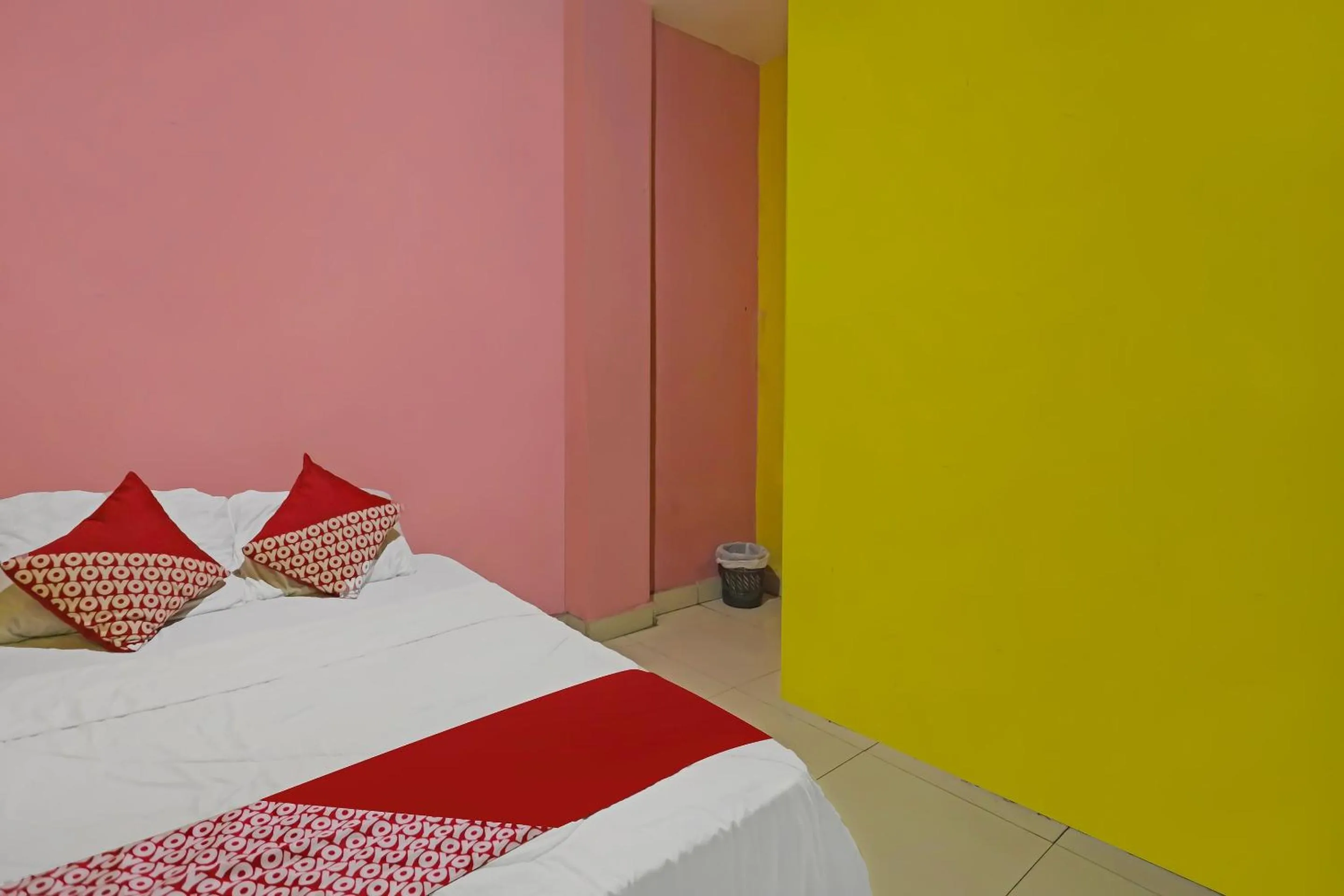 Bedroom, Bed in Hotel O Pelangi House 789 Syariah