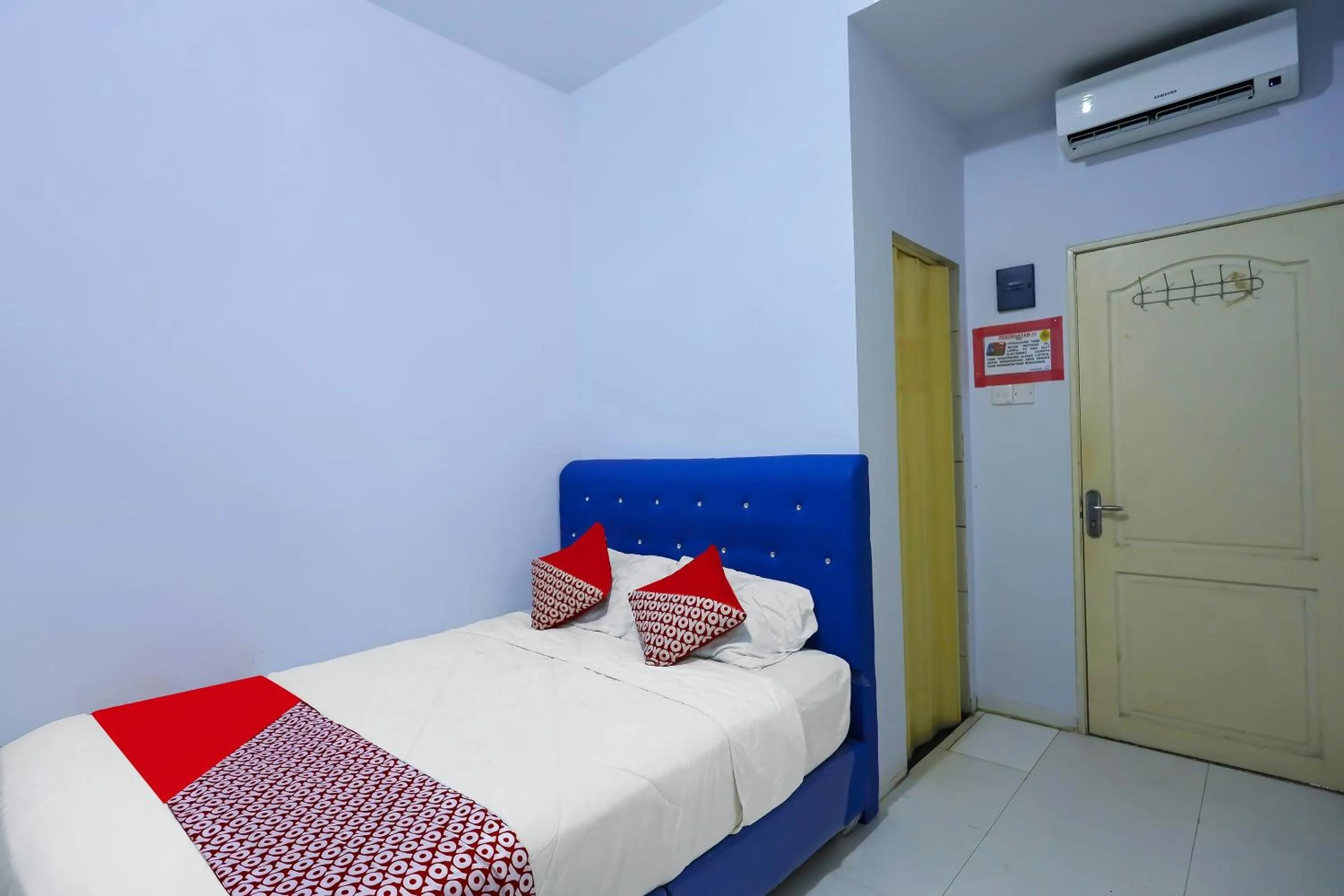 Bedroom, Bed in Hotel O Pelangi House 789 Syariah