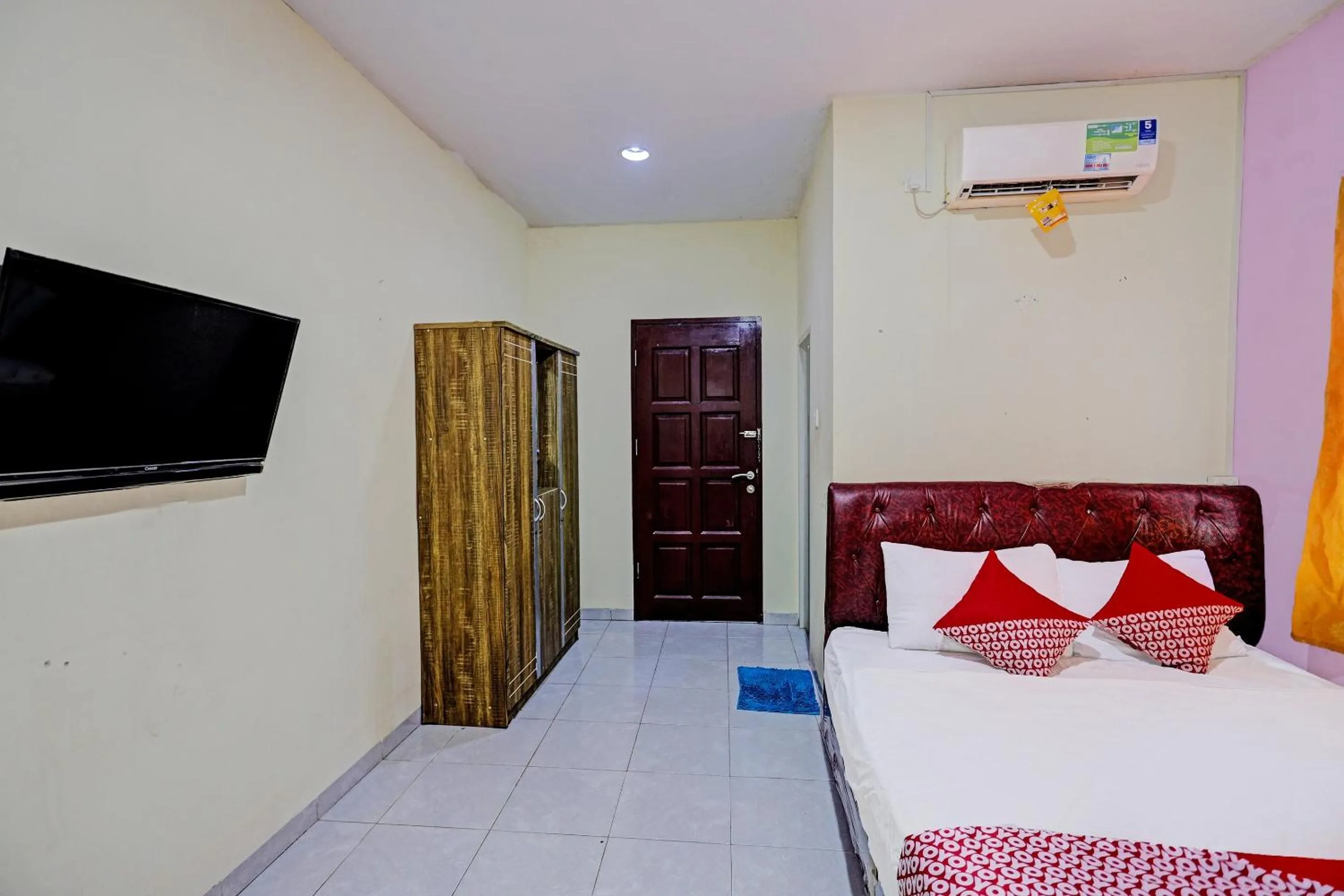 Bedroom, Bed in Hotel O New Town Syariah