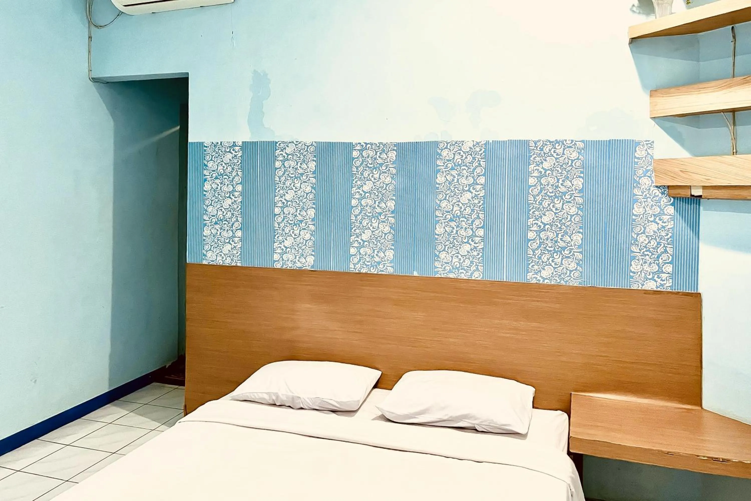 Bedroom, Bed in Pondok Karisma Syariah Tasikmalaya Mitra RedDoorz