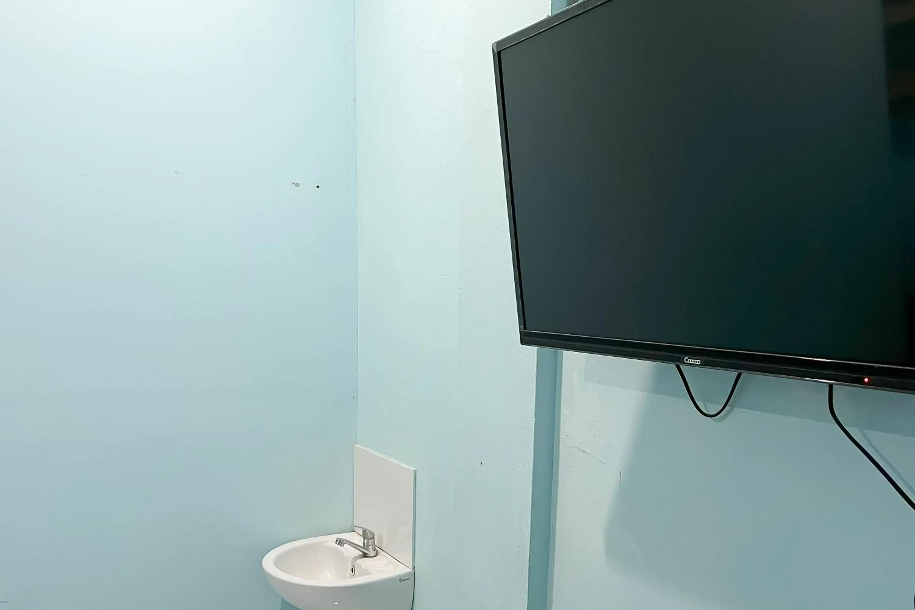 TV and multimedia in Pondok Karisma Syariah Tasikmalaya Mitra RedDoorz