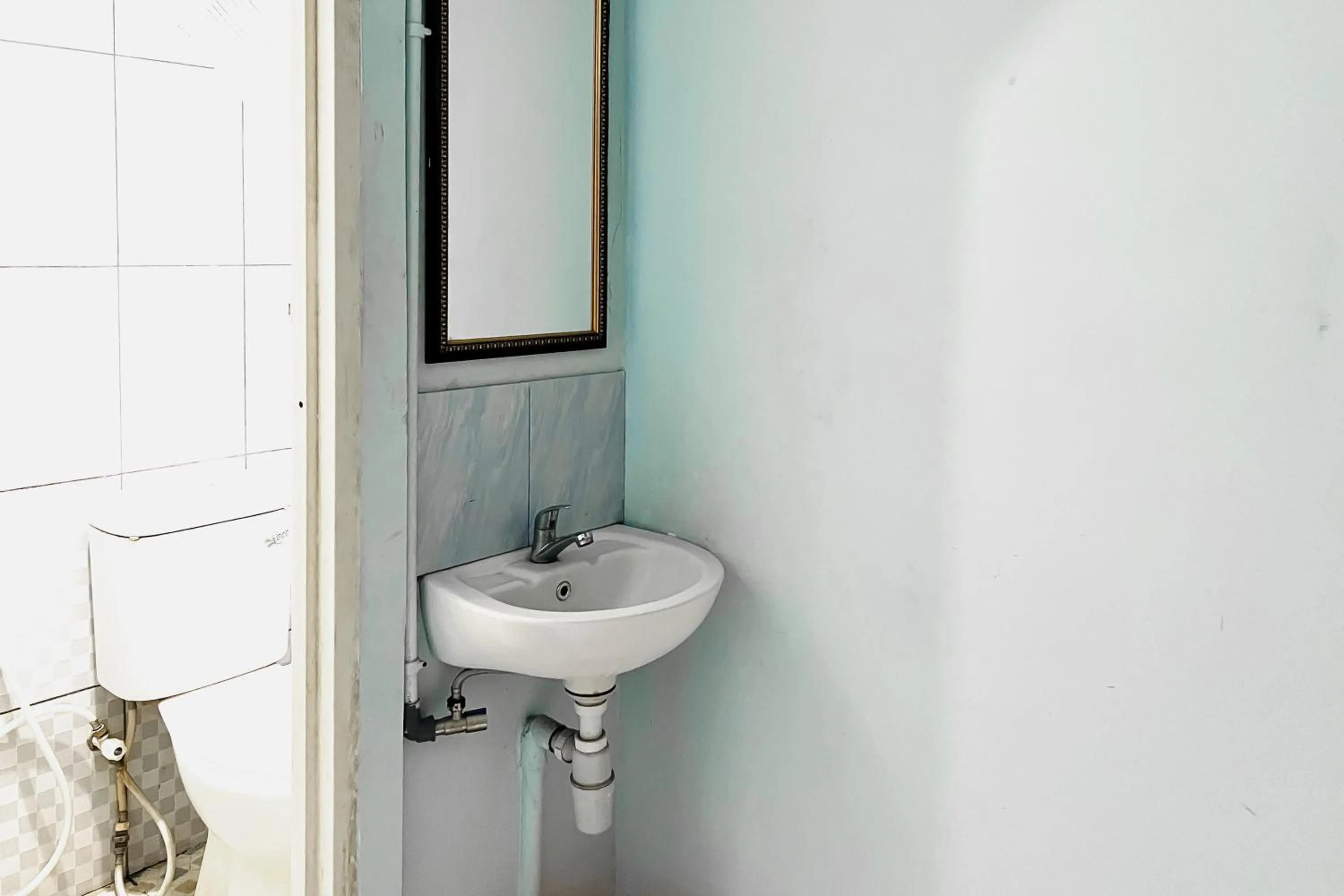 Bathroom in Pondok Karisma Syariah Tasikmalaya Mitra RedDoorz