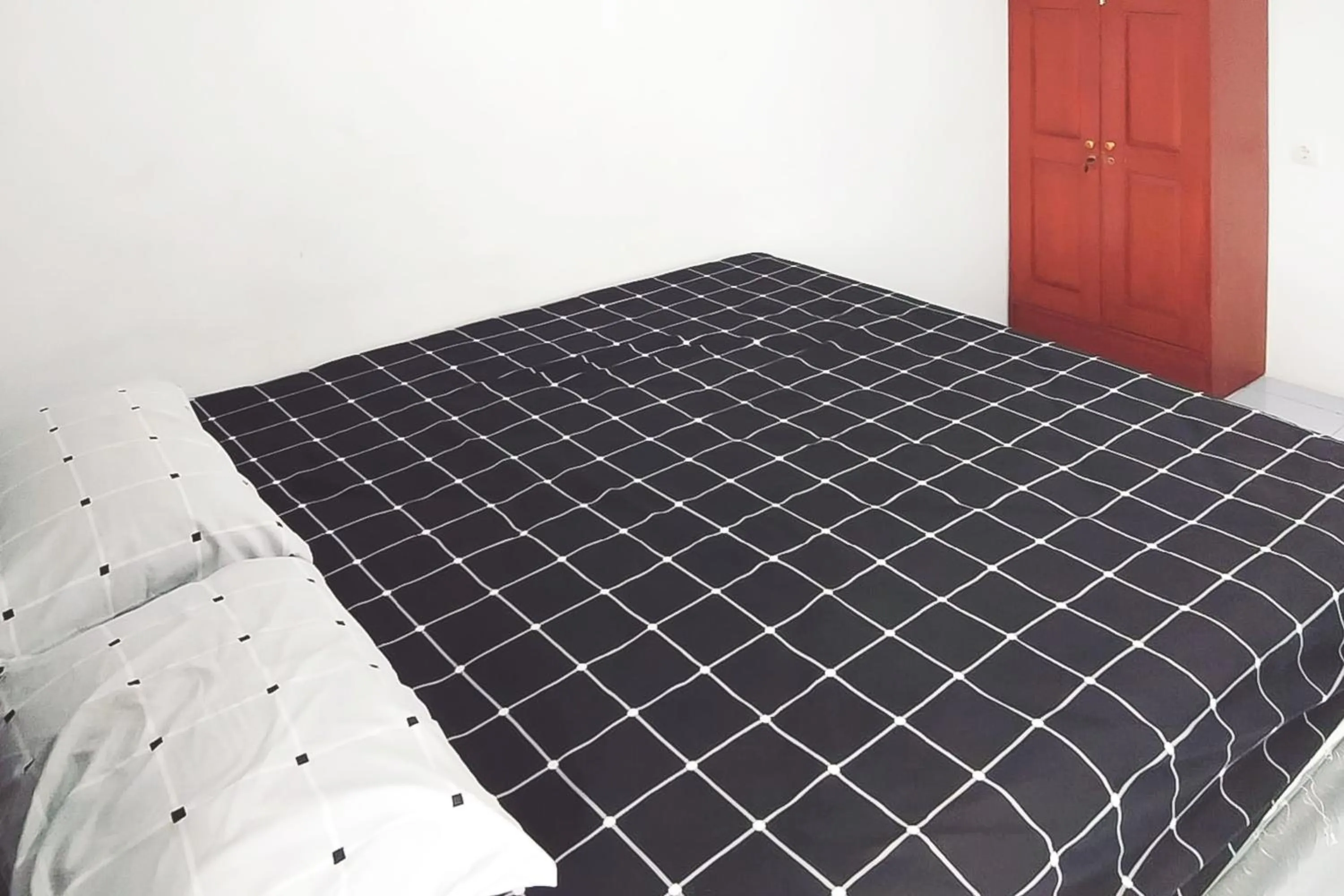 Bedroom, Bed in Pondok Karisma Syariah Tasikmalaya Mitra RedDoorz