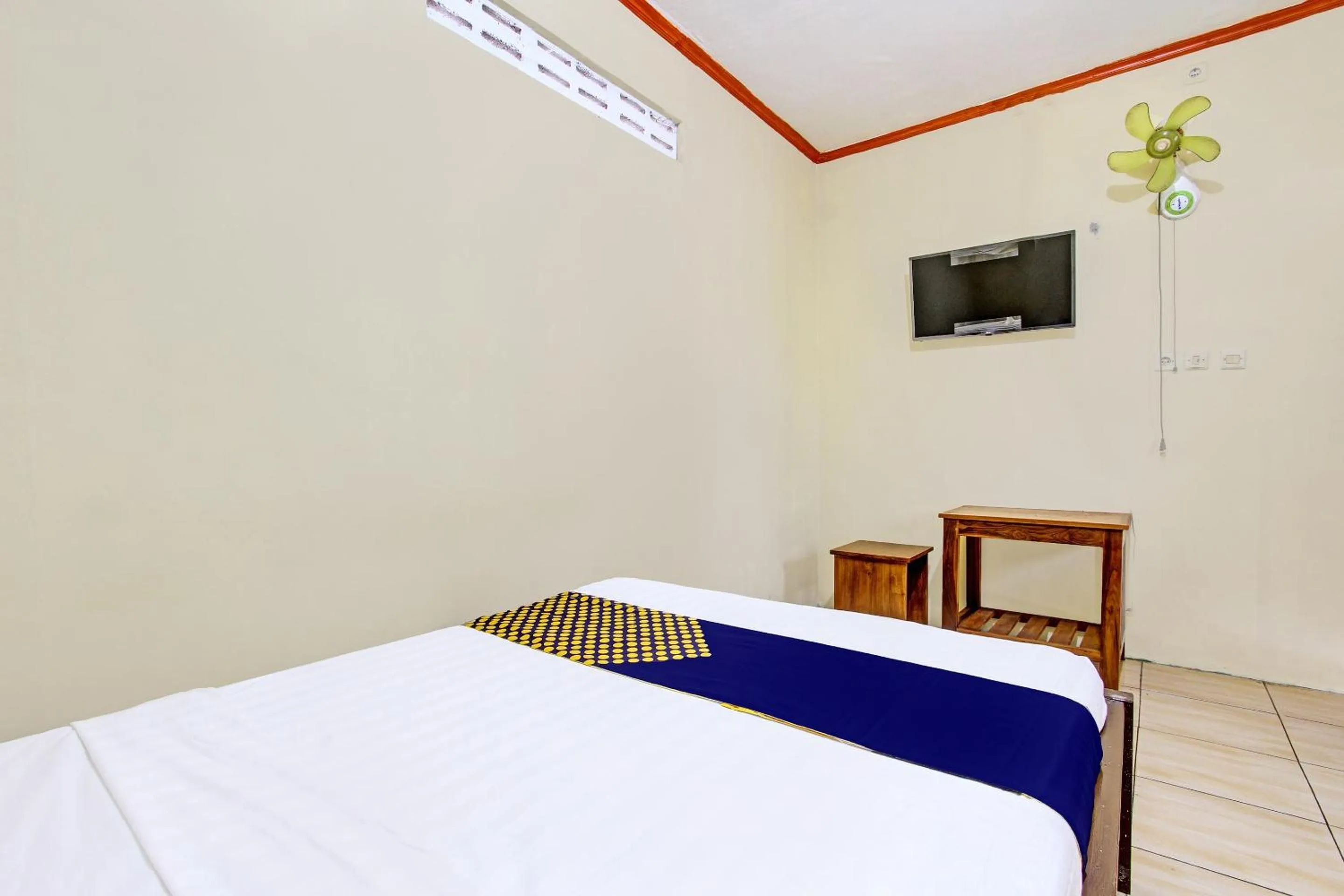 Bedroom in Hotel O Sari Laut