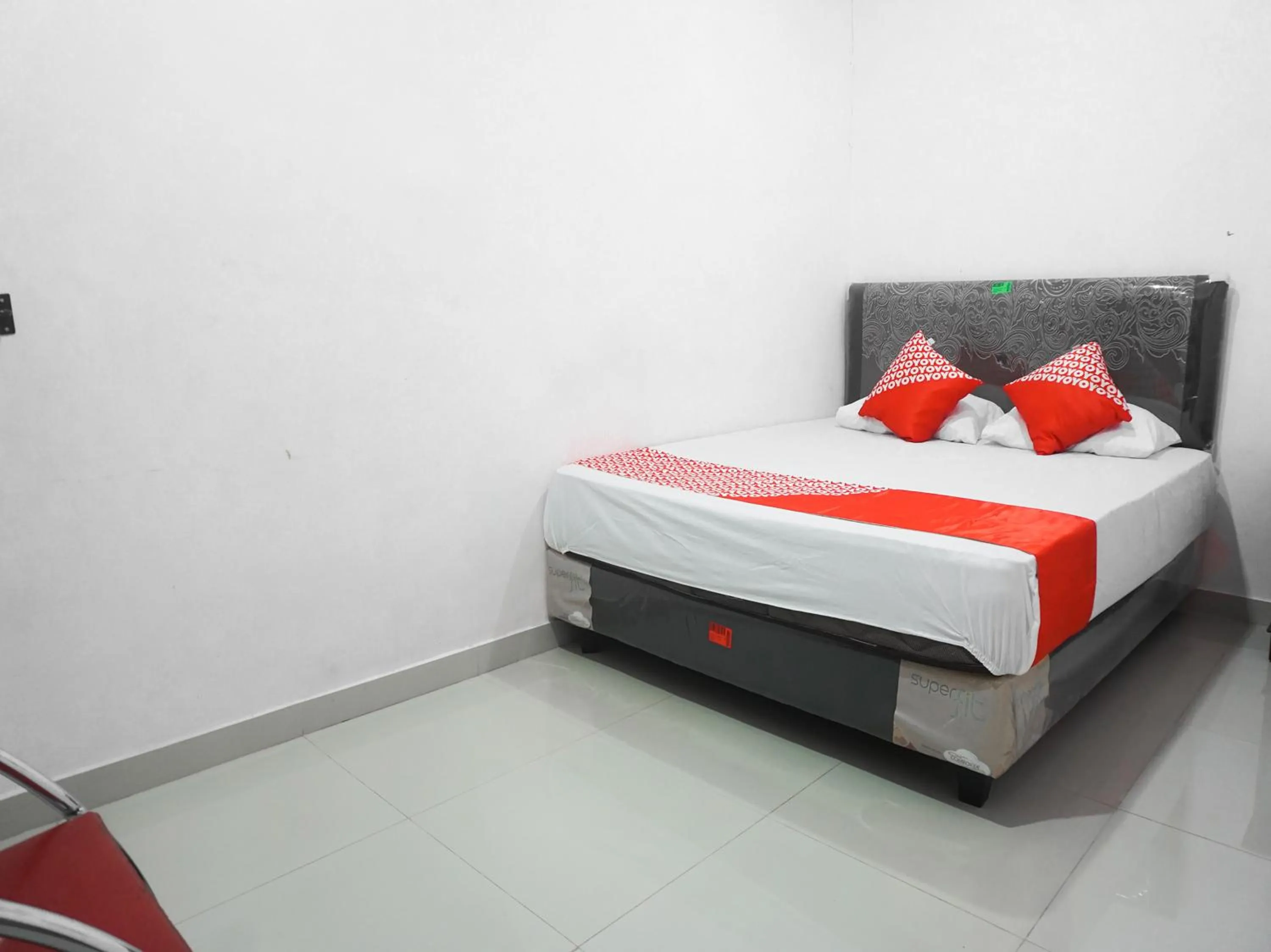 Bedroom, Bed in Hotel O Pondok Cahaya