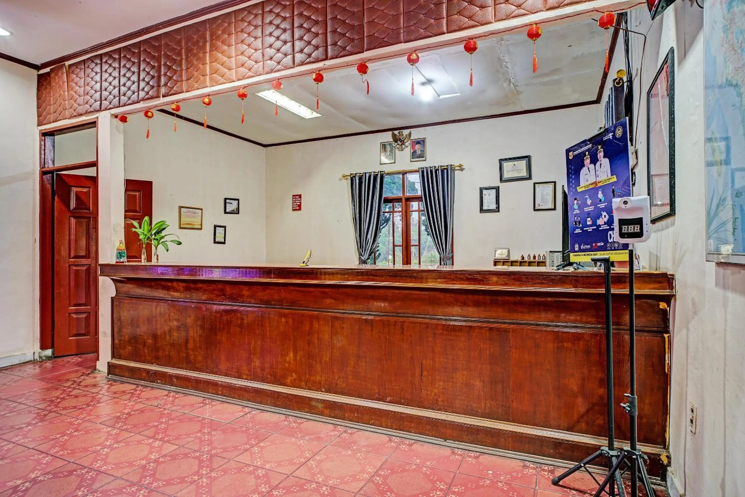 Lobby or reception in Capital O 92214 Beristera Hotel