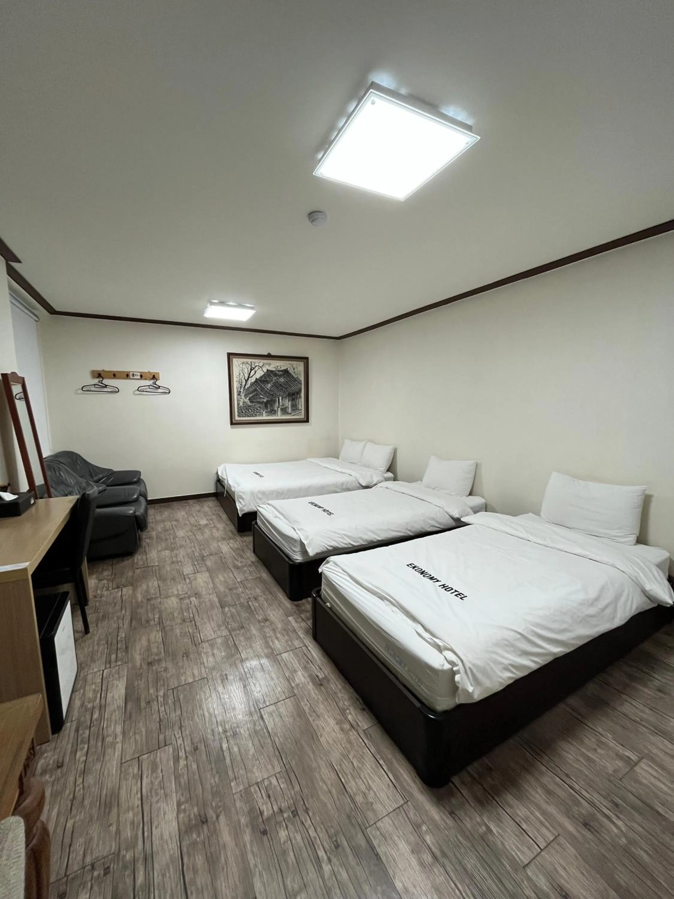 Bed in Ekonomy Hotel