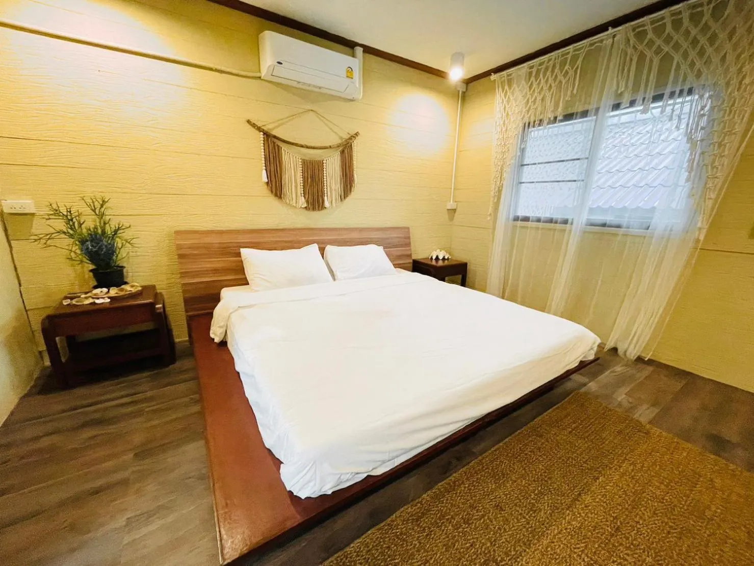 Bedroom, Bed in U're Holitel