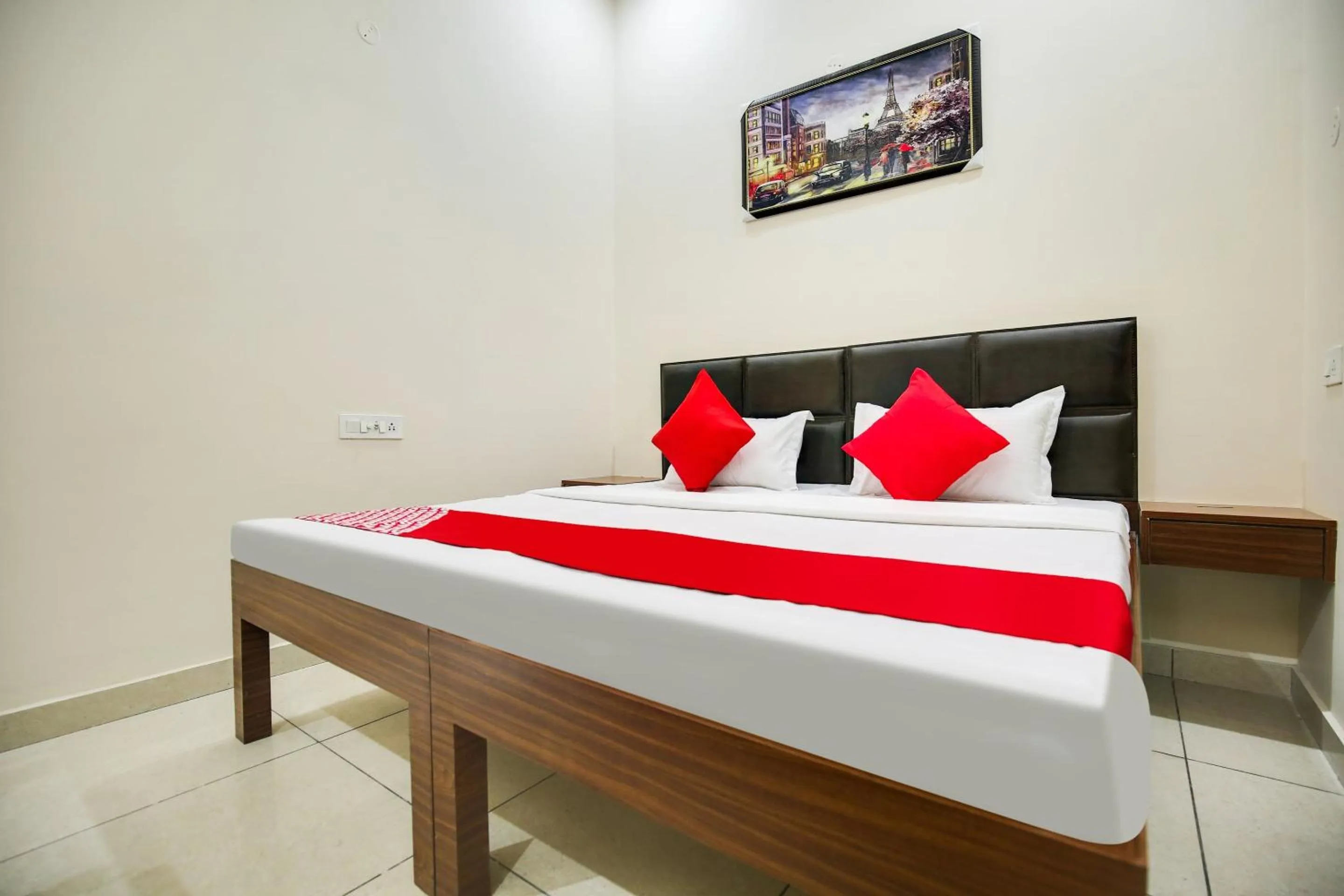 Bedroom in Hotel O Sky Line