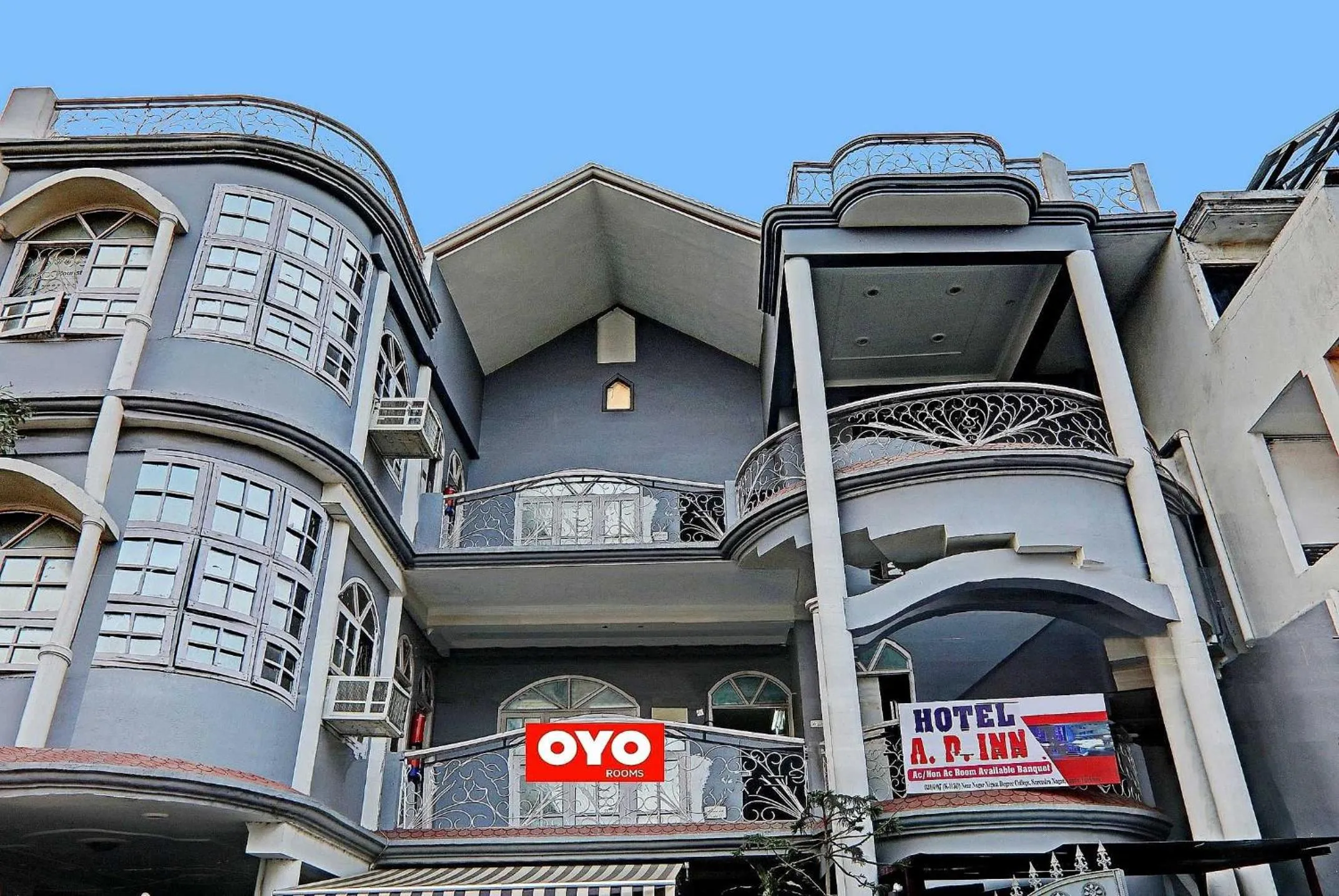 Facade/entrance in Hotel O APM INN