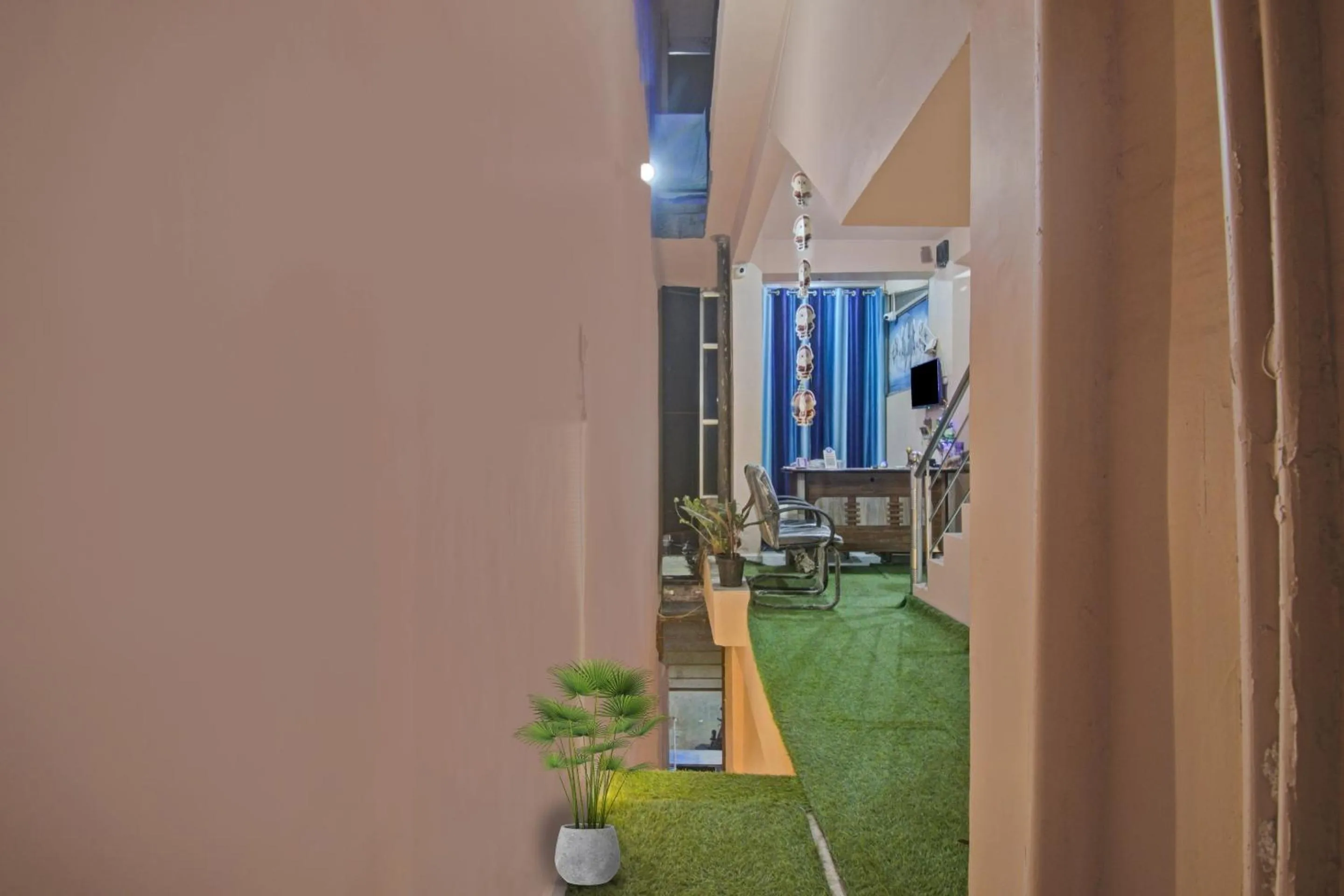 Lobby or reception in SPOT ON Hotel Rj14