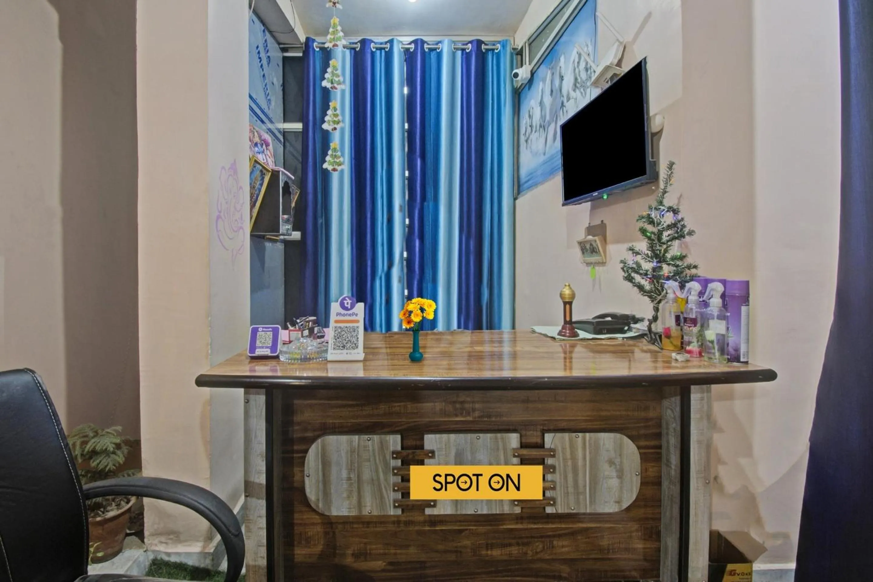 Lobby or reception in SPOT ON Hotel Rj14