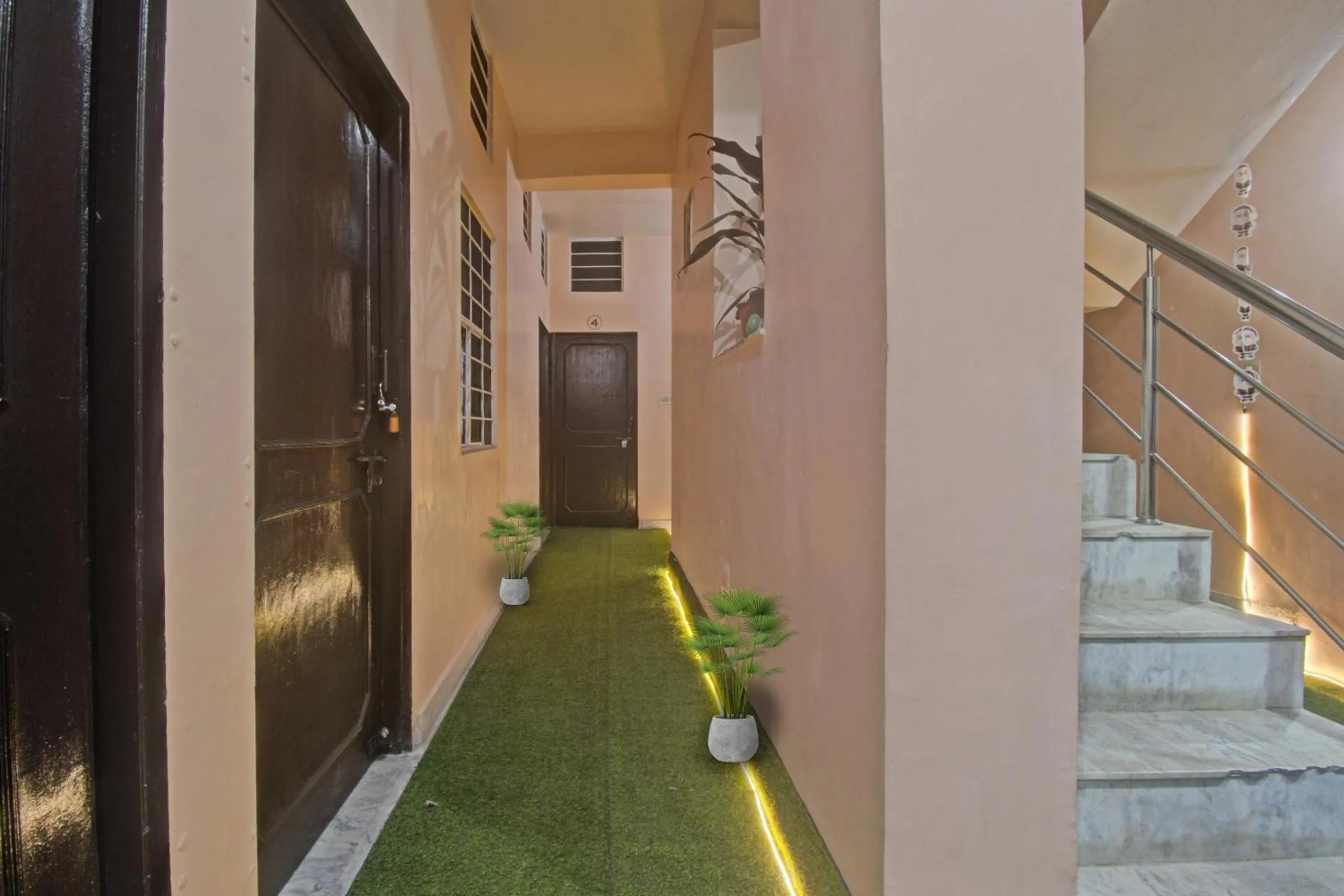 Lobby or reception in SPOT ON Hotel Rj14