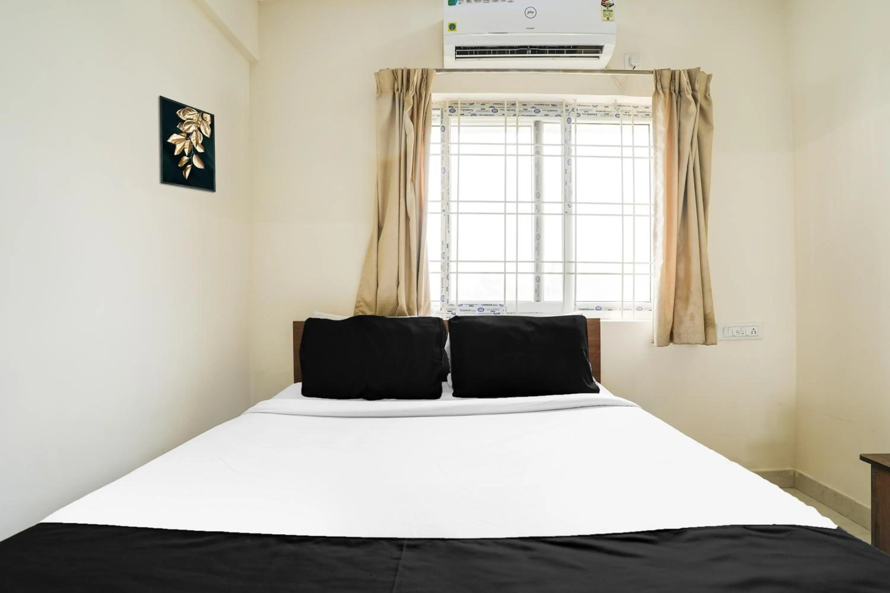 Bedroom, Bed in Super Hotel O Bangalore Near Reva Circle Formerly CKA Boarding