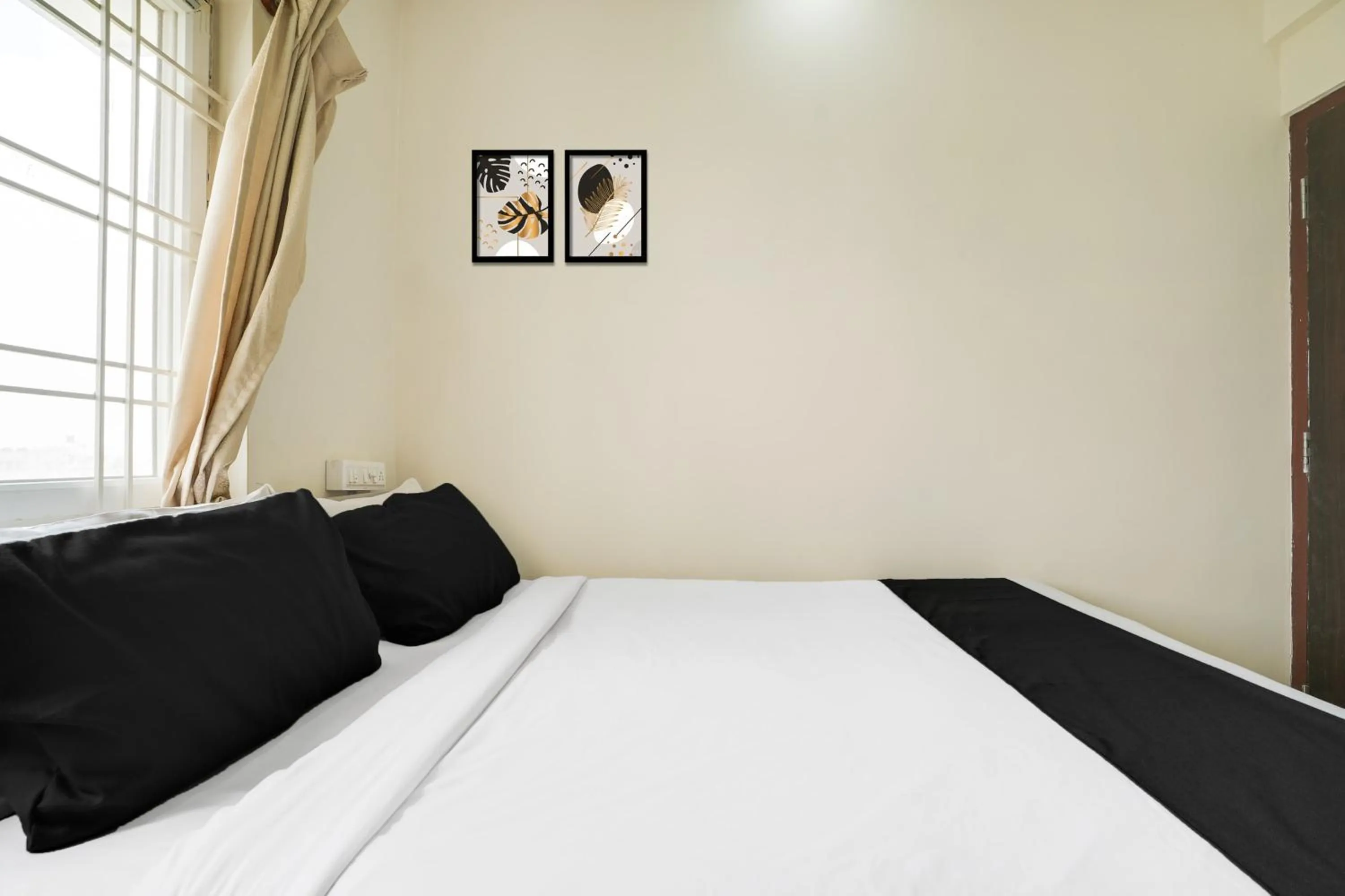 Bedroom, Bed in Super Hotel O Bangalore Near Reva Circle Formerly CKA Boarding