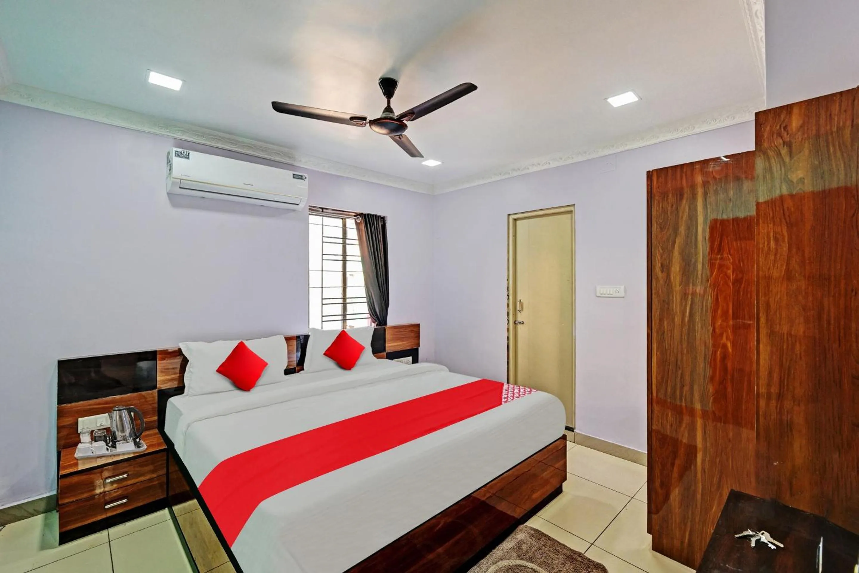 Bedroom in Hotel O Hi5 Days Inn Premium