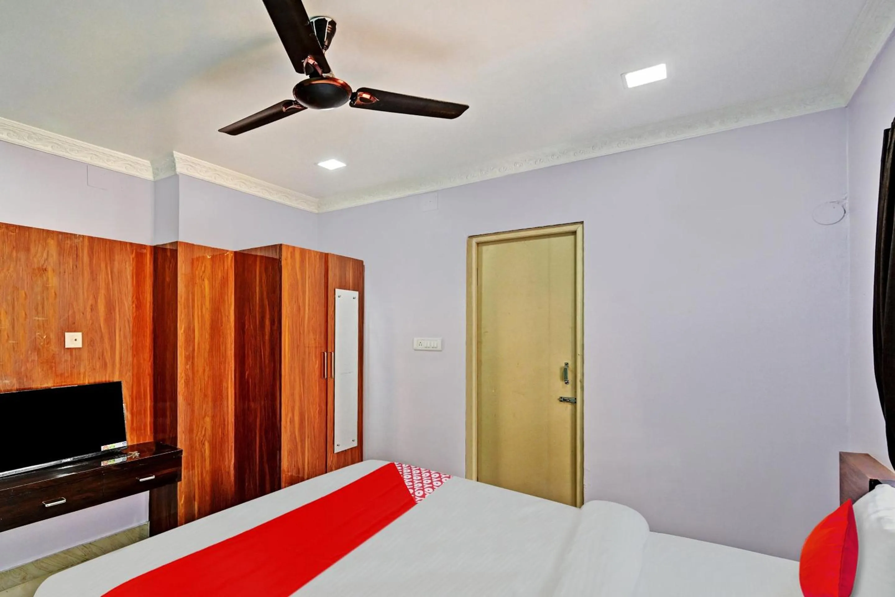 Bedroom in Hotel O Hi5 Days Inn Premium