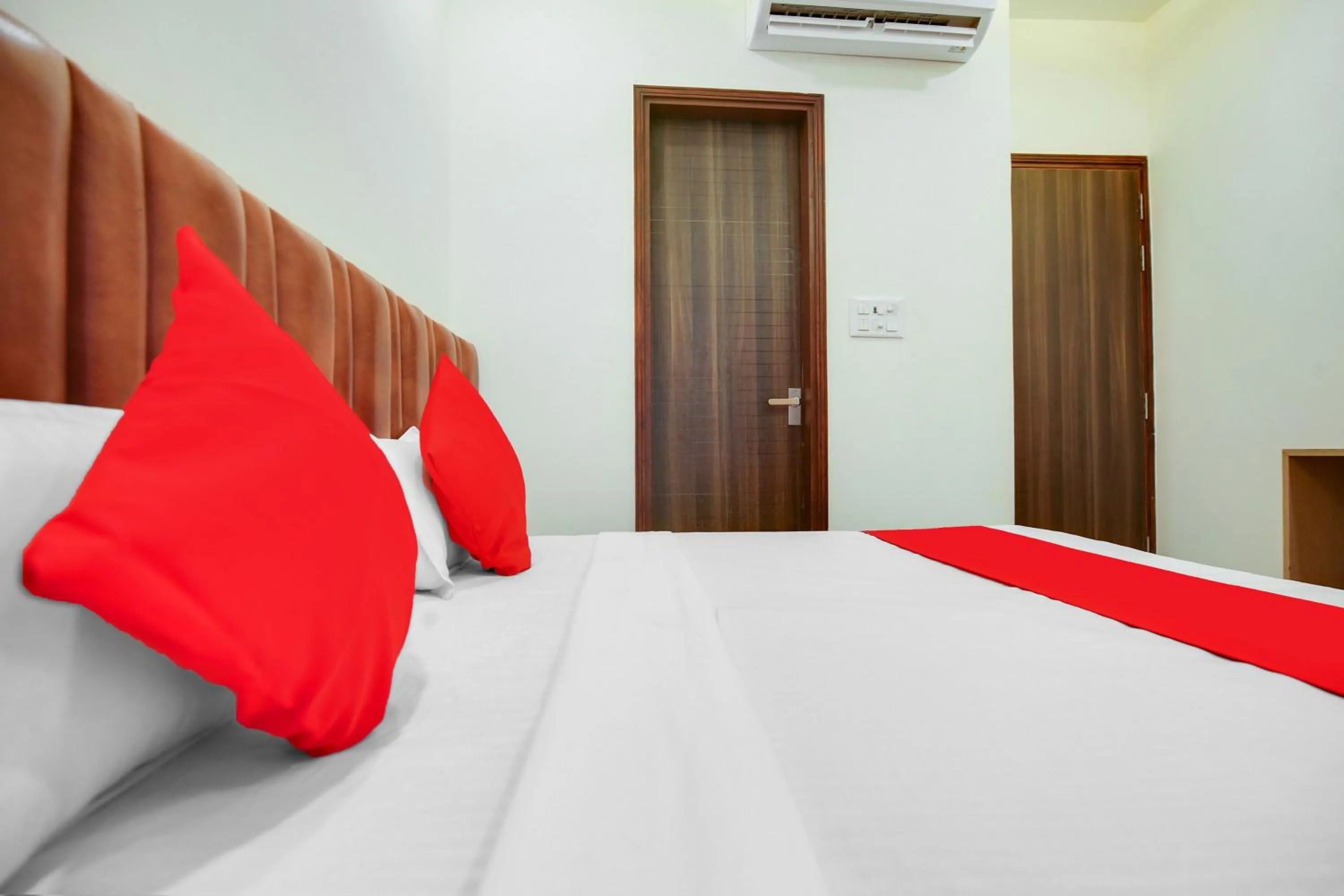 Bedroom, Bed in Hotel O Dhruva Residency