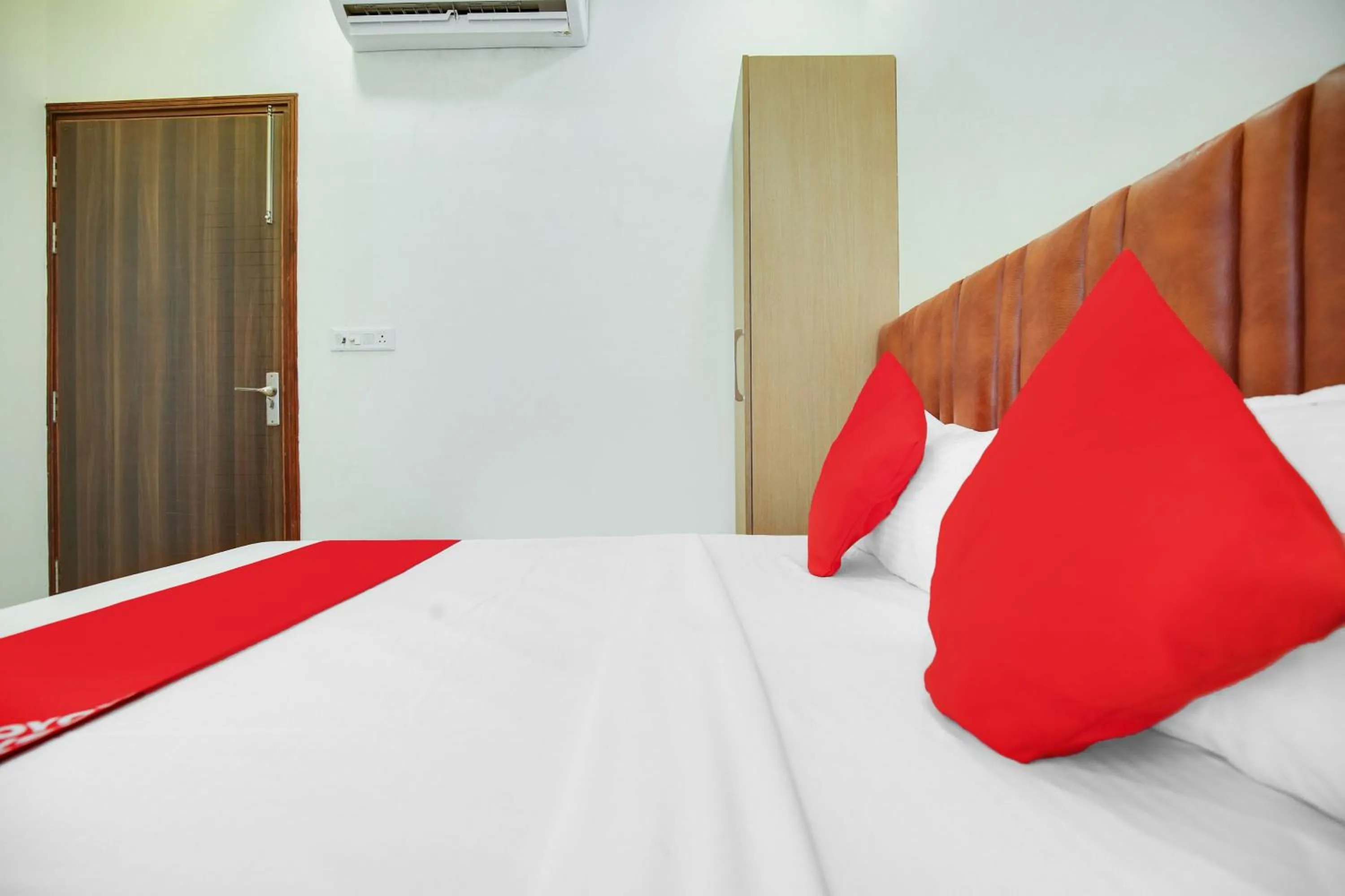 Bedroom, Bed in Hotel O Dhruva Residency