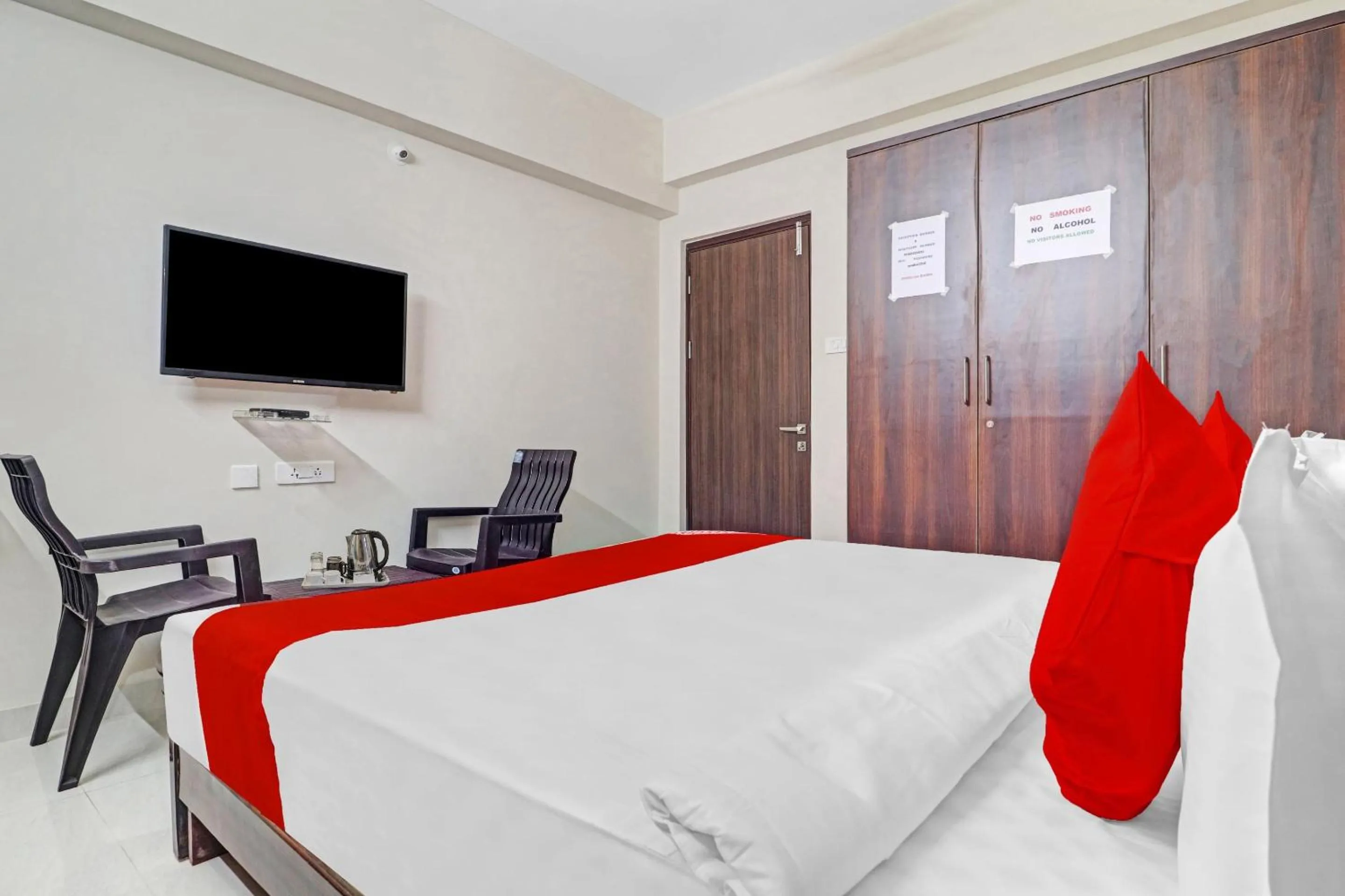 Bedroom, Bed in Super Hotel O Qualia Nallagandla