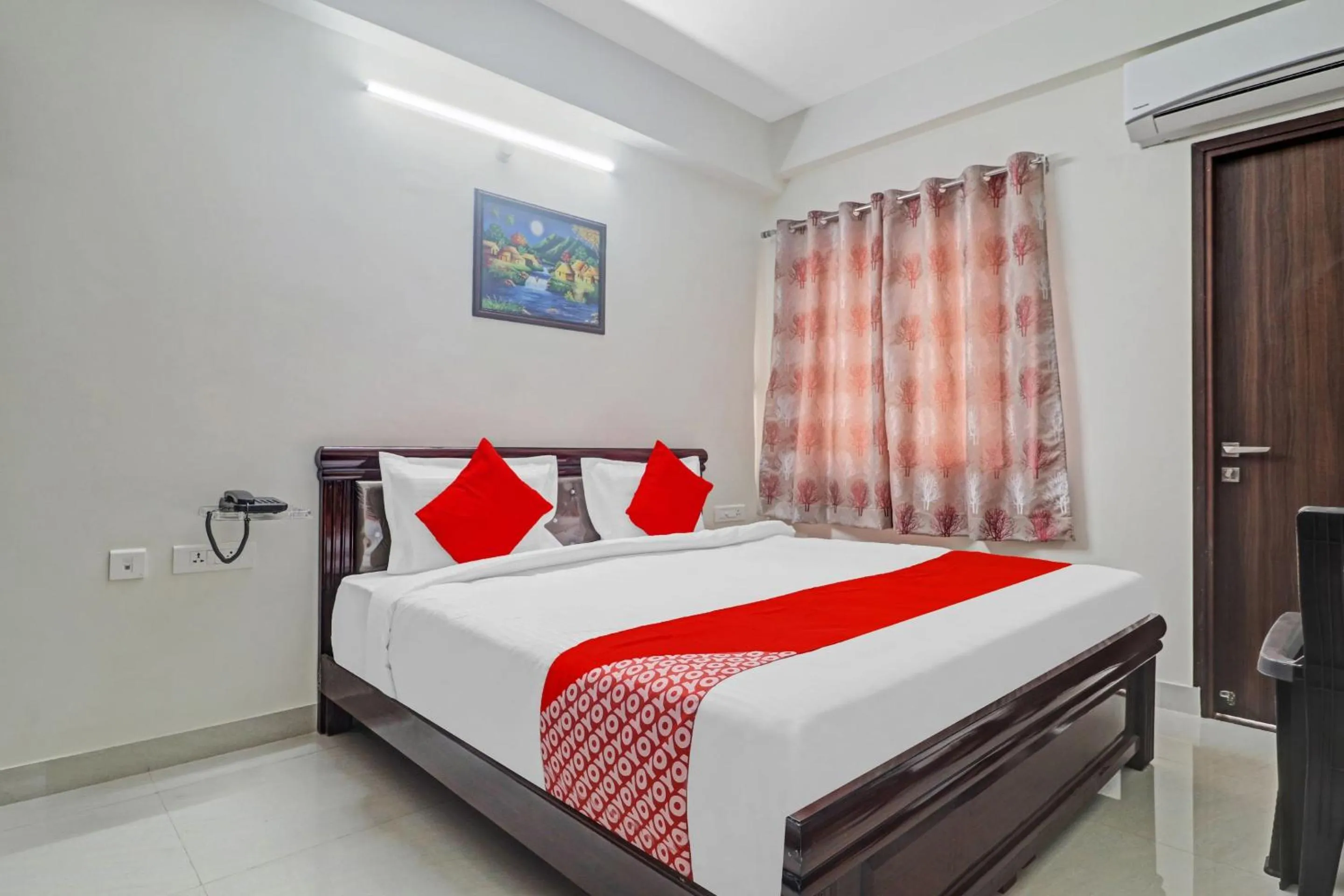 Bedroom, Bed in Super Hotel O Qualia Nallagandla