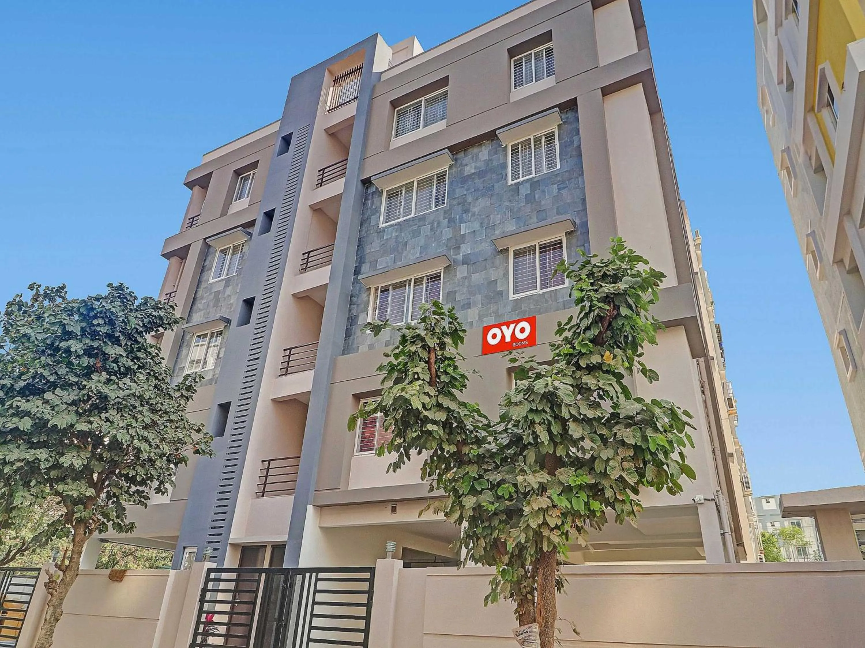 Facade/entrance in Super Hotel O Qualia Nallagandla