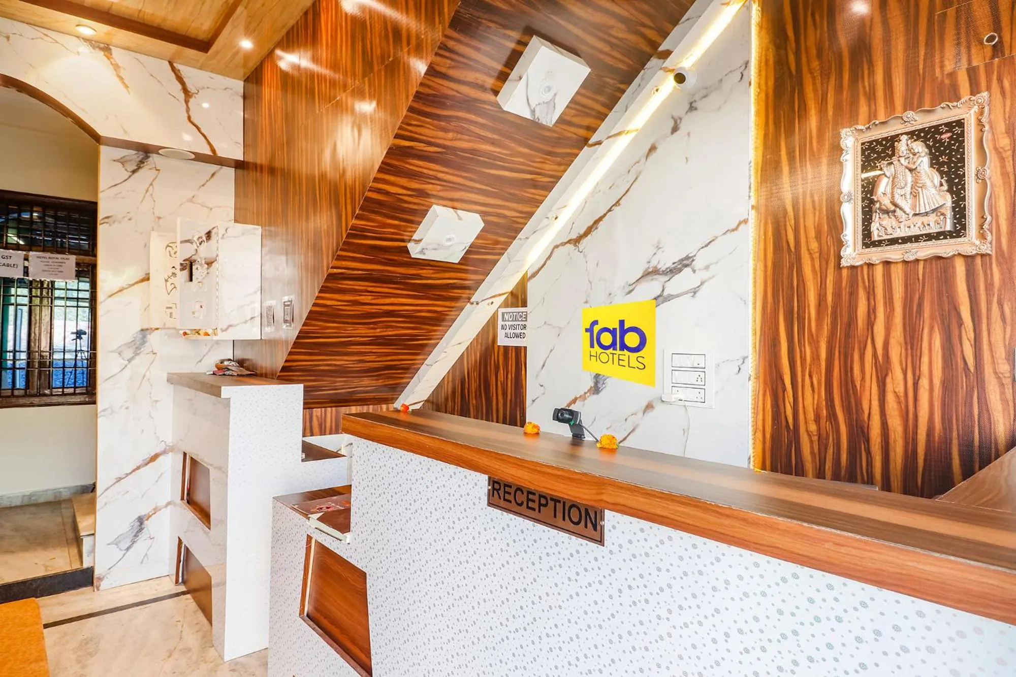 Lobby or reception in FabHotel Royal Vilas