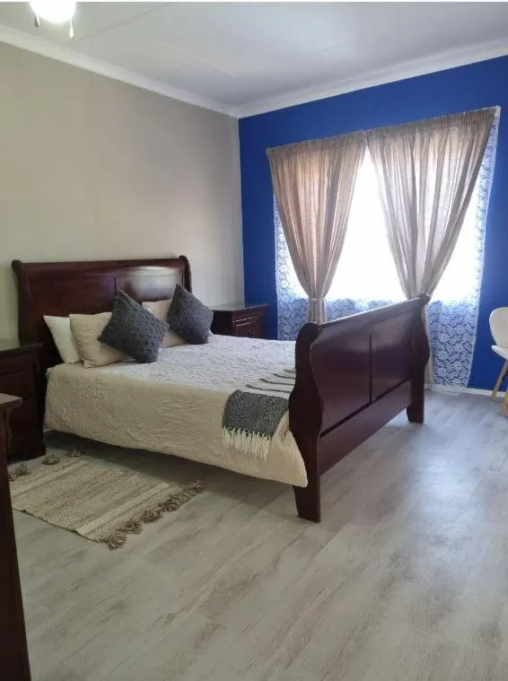 Bed in La Maison on Vaal Bed and Breakfast