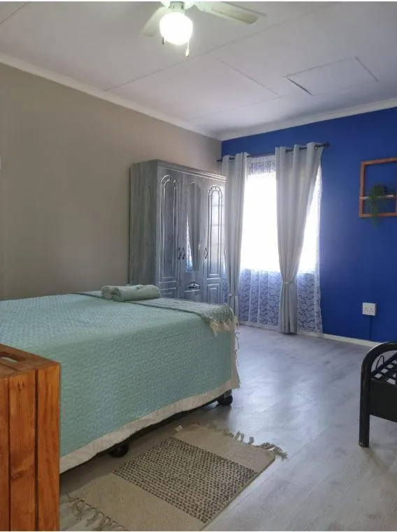Photo of the whole room, Bed in La Maison on Vaal Bed and Breakfast