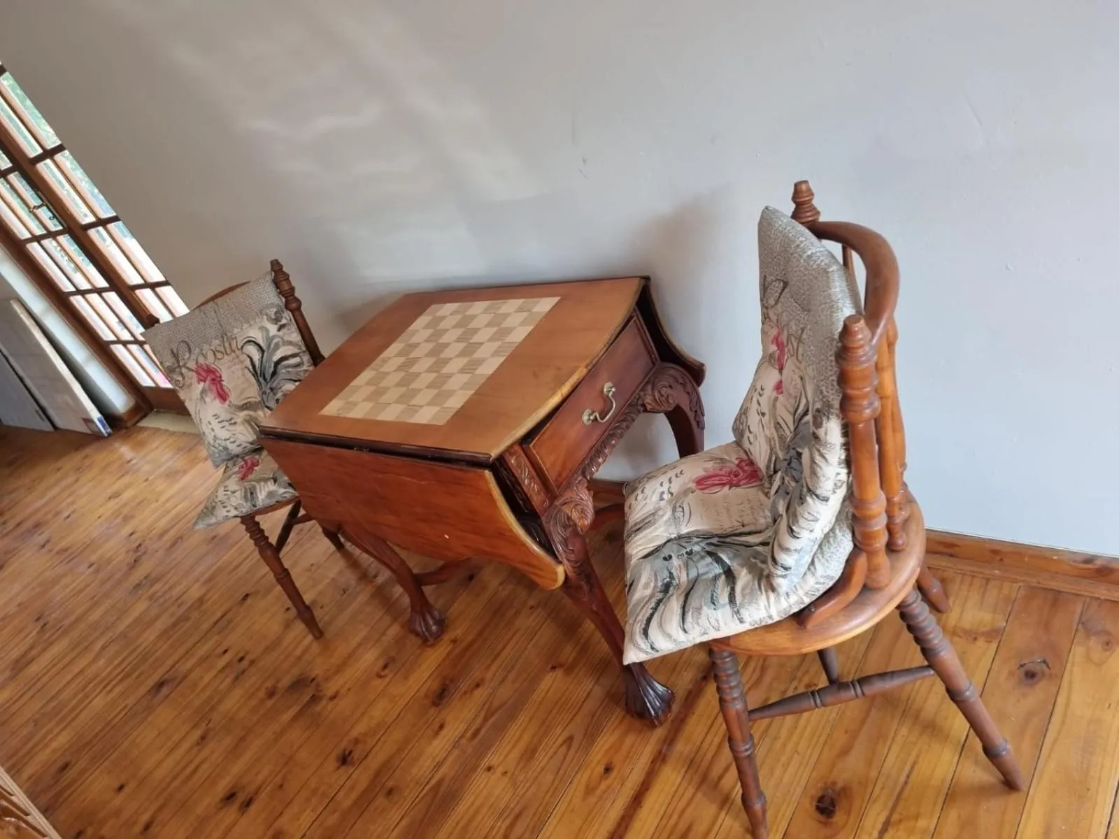 Seating area in La Maison on Vaal Bed and Breakfast