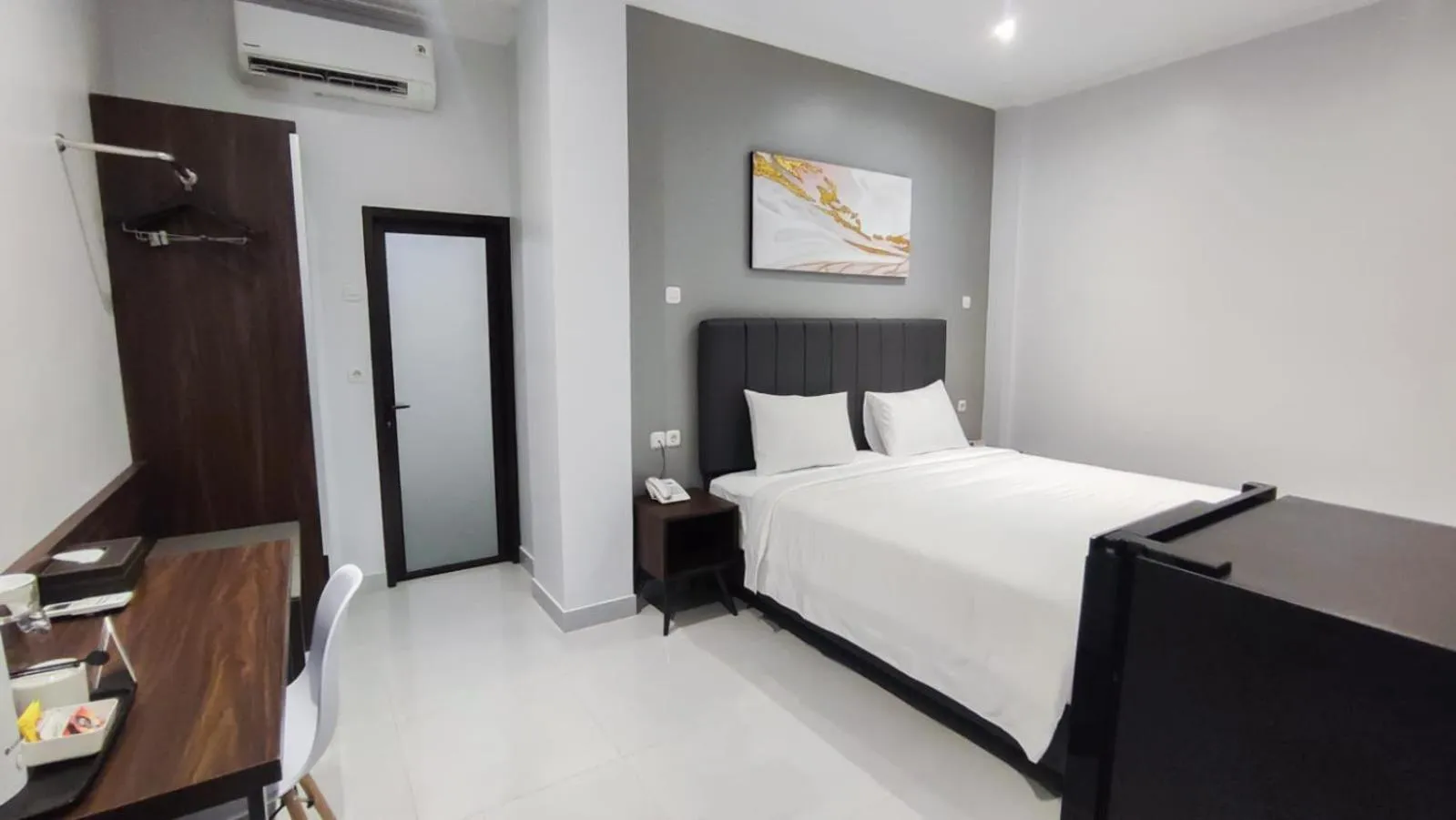 Bedroom, Bed in Atap Biru Residence