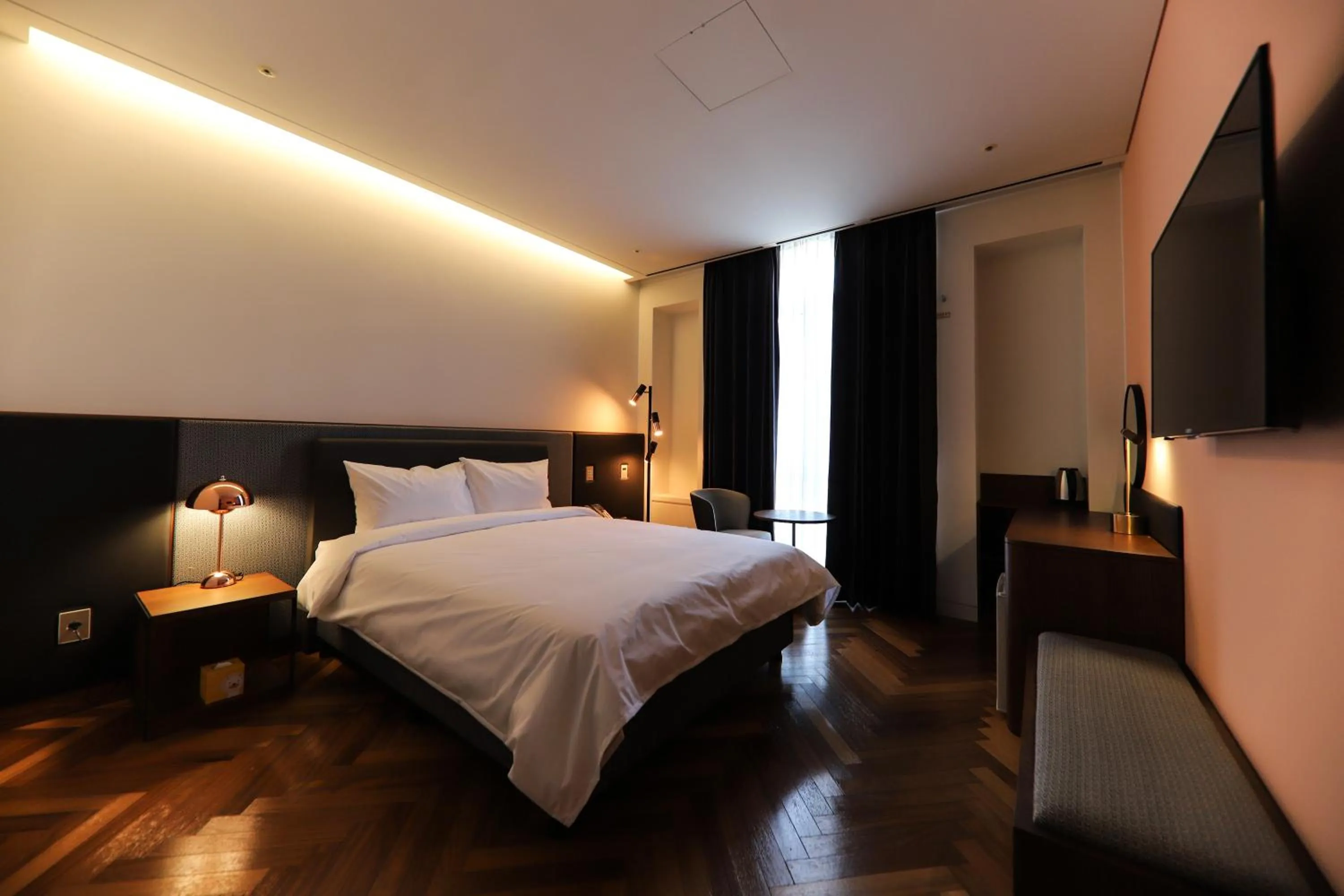 Bed in LE SEOUL HOTEL