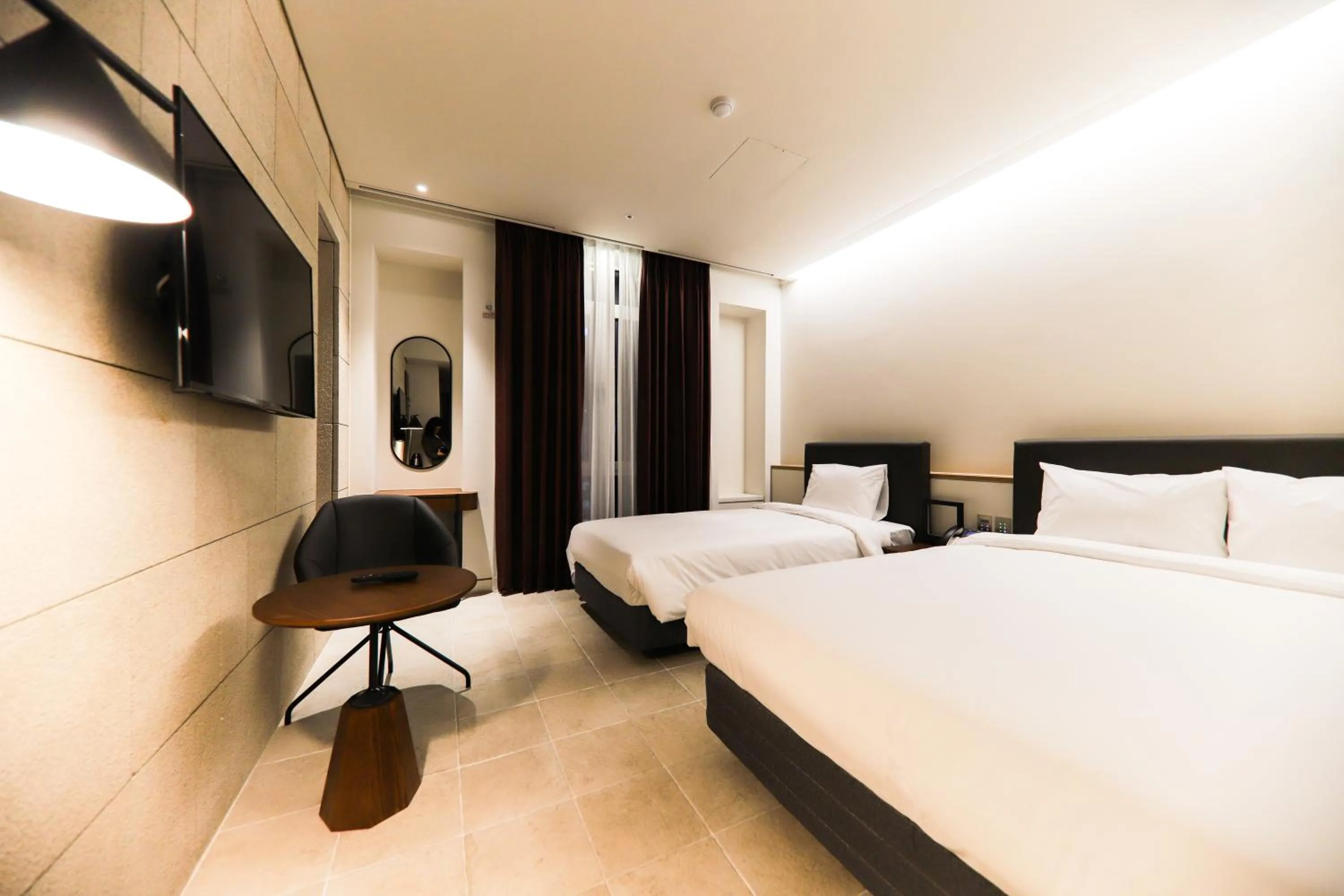 Bed in LE SEOUL HOTEL