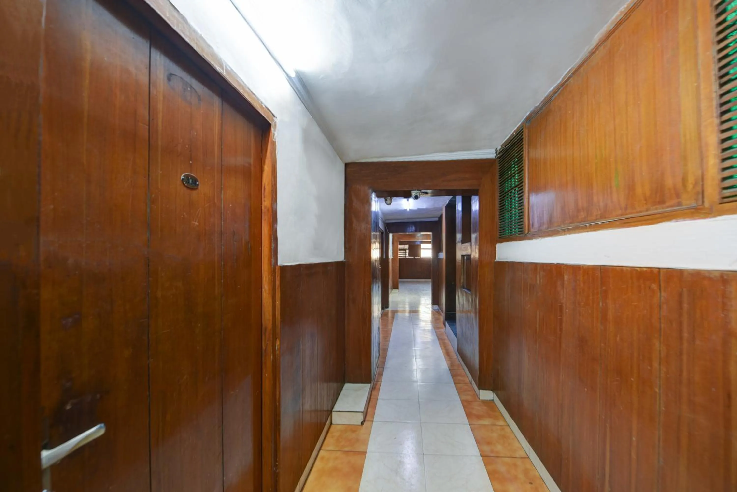 Hotel Quadis - Noida sec 15