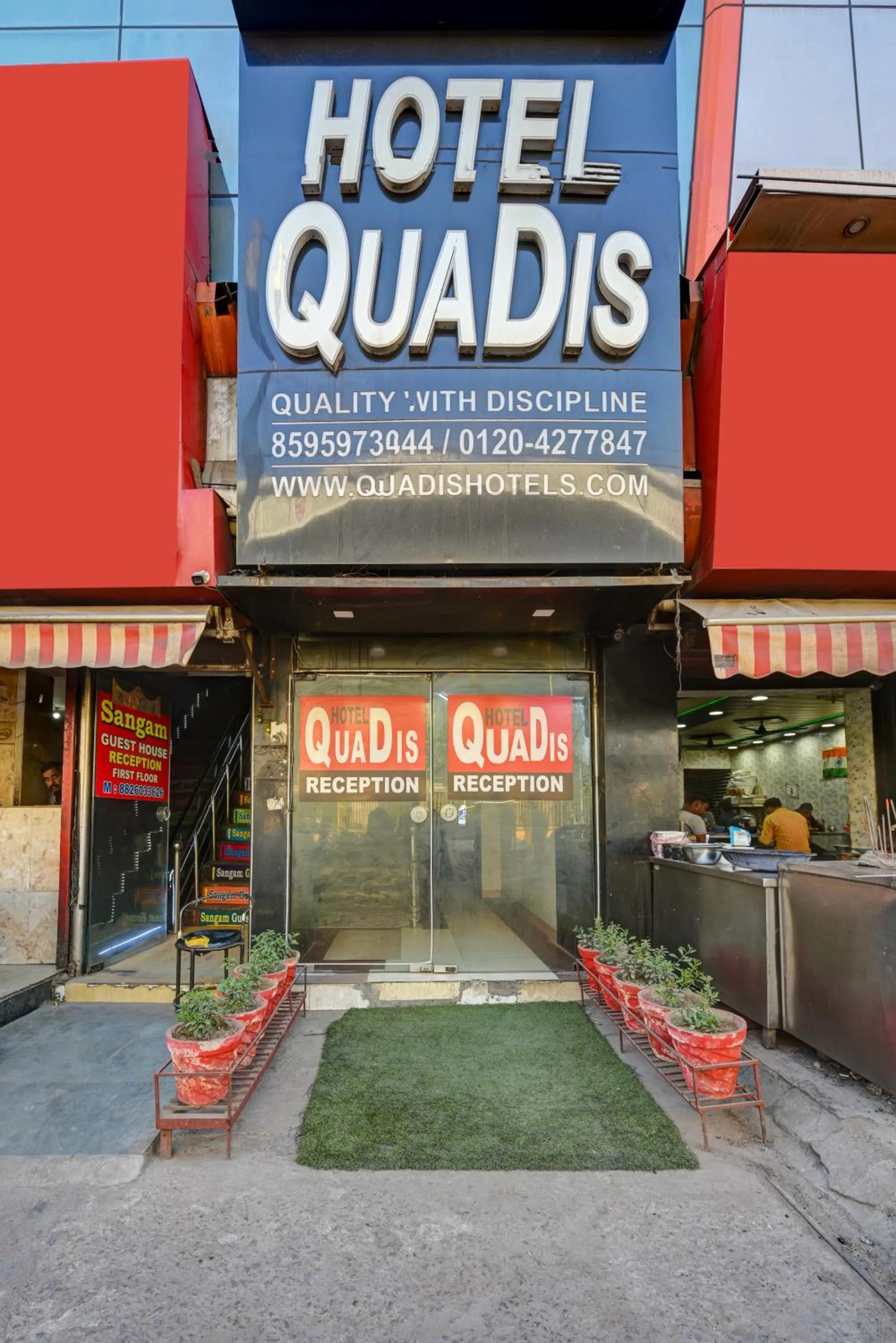 Hotel Quadis - Noida sec 15