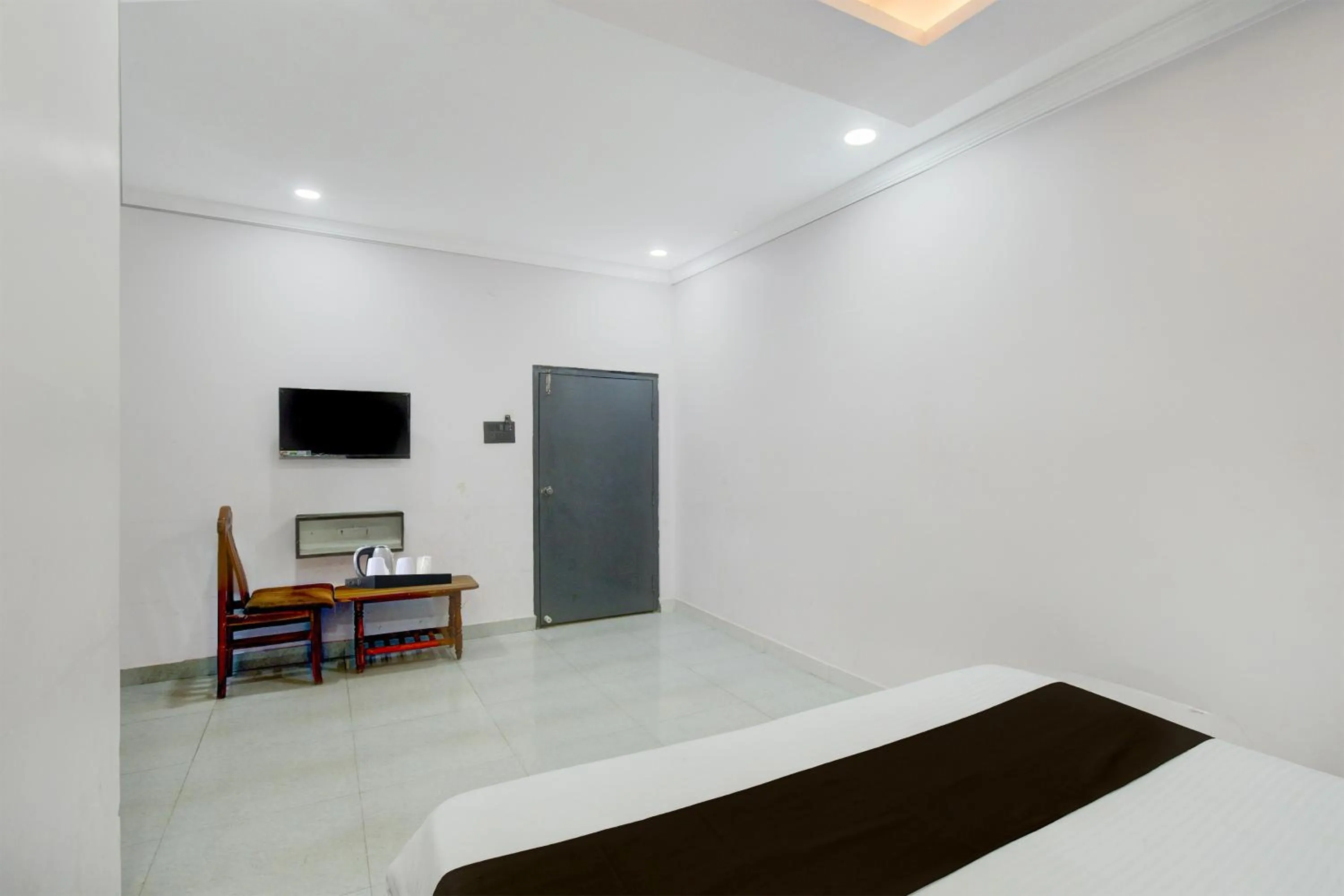 Bedroom, Bed in Super Collection O Karmanghat Bus Terminal Hyderabad Formerly Hotel Chirag Stays