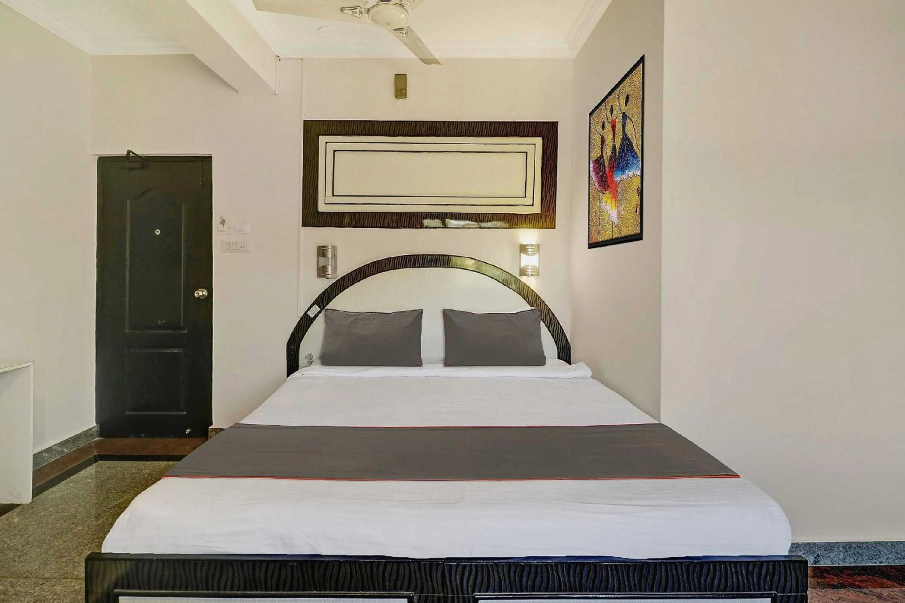 Bedroom, Bed in Super Collection O Sabharwal Residency Near Lalbagh Botanical Garden