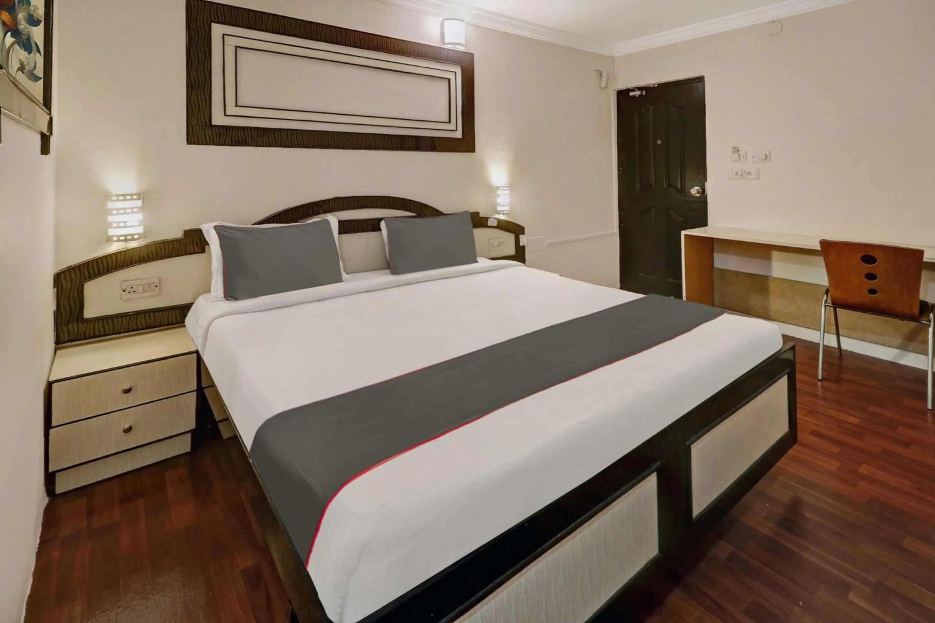 Bedroom, Bed in Super Collection O Sabharwal Residency Near Lalbagh Botanical Garden