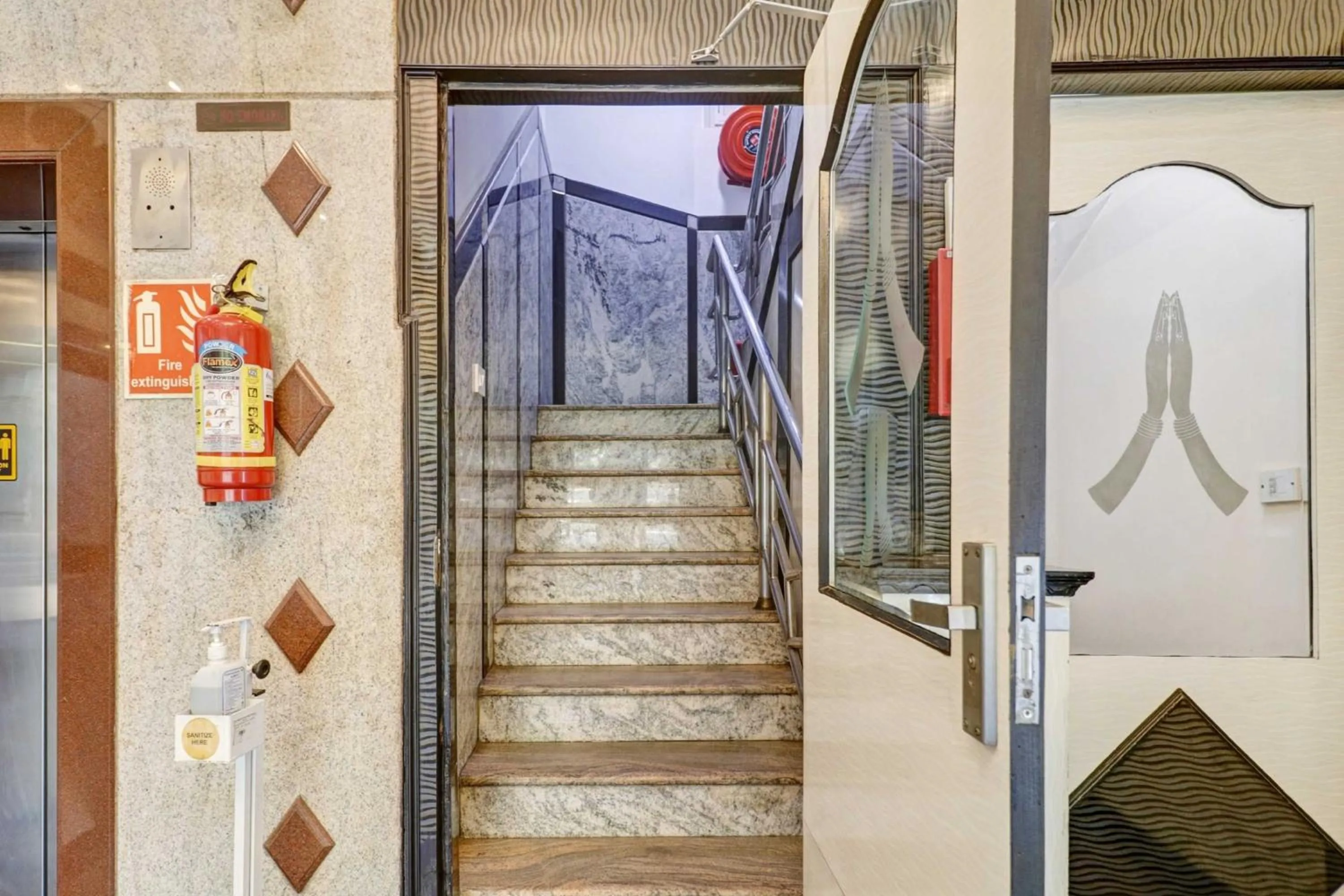 Facade/entrance in Super Collection O Sabharwal Residency Near Lalbagh Botanical Garden