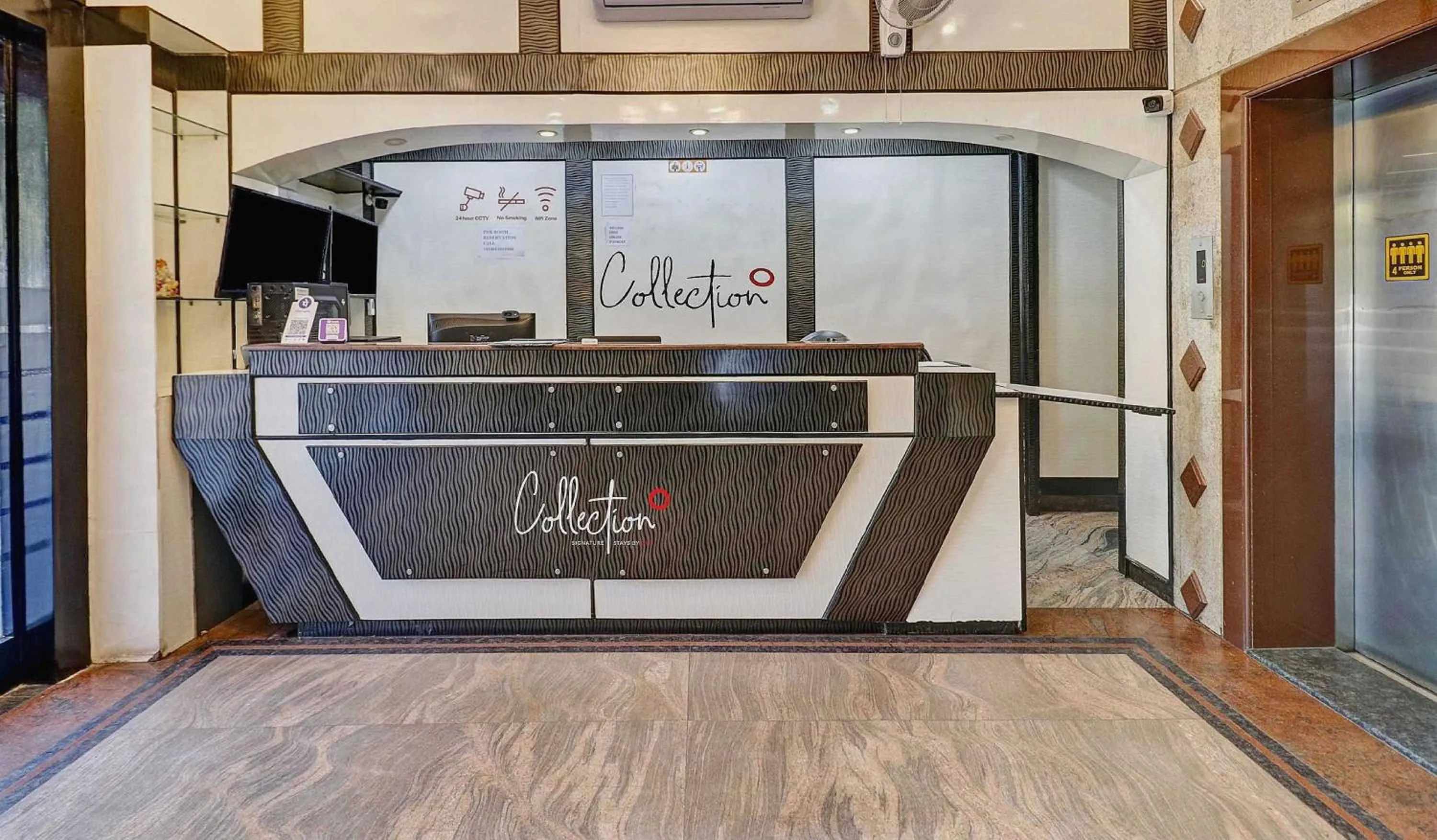 Lobby or reception in Super Collection O Sabharwal Residency Near Lalbagh Botanical Garden