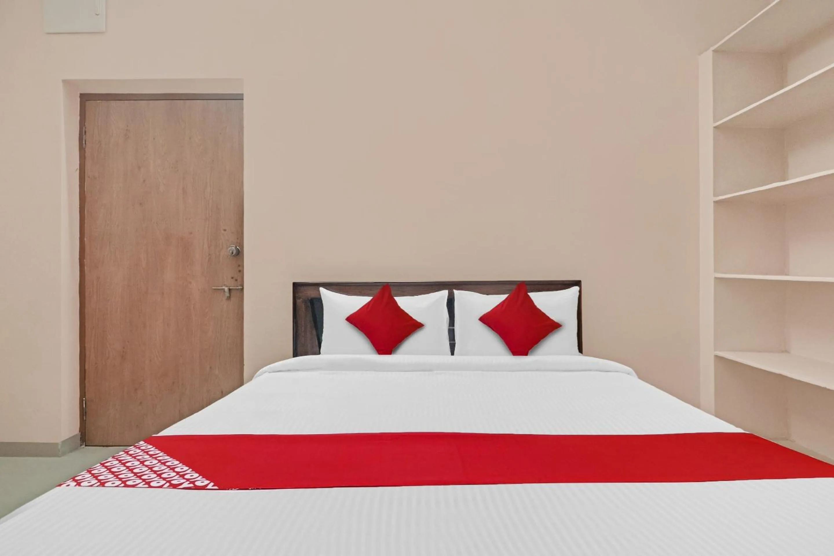 Bedroom, Bed in Hotel O Walk Inn Hotels