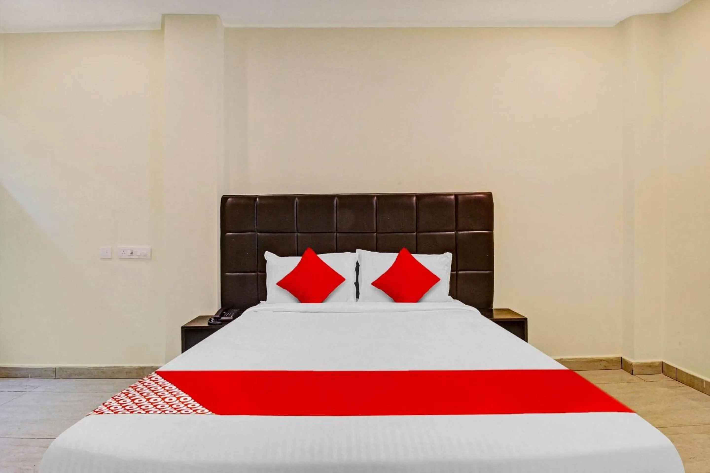 Bedroom in Super Hotel O Lakshmi Royal Inn